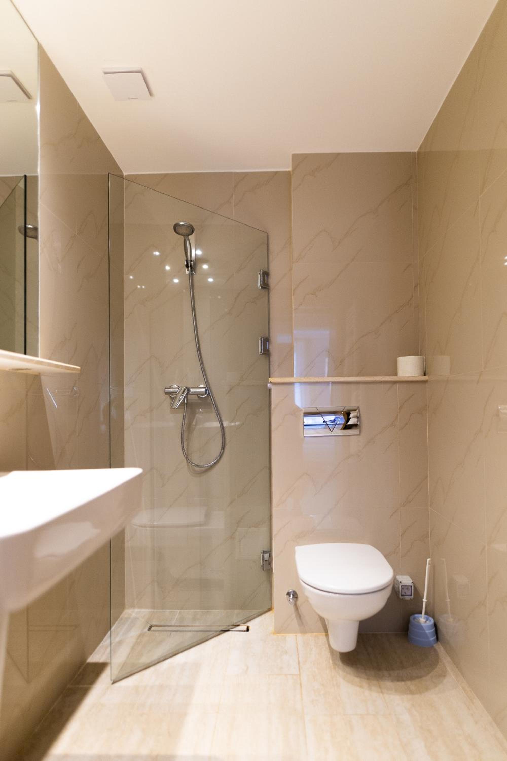 Deluxe Double Room - Photo 10