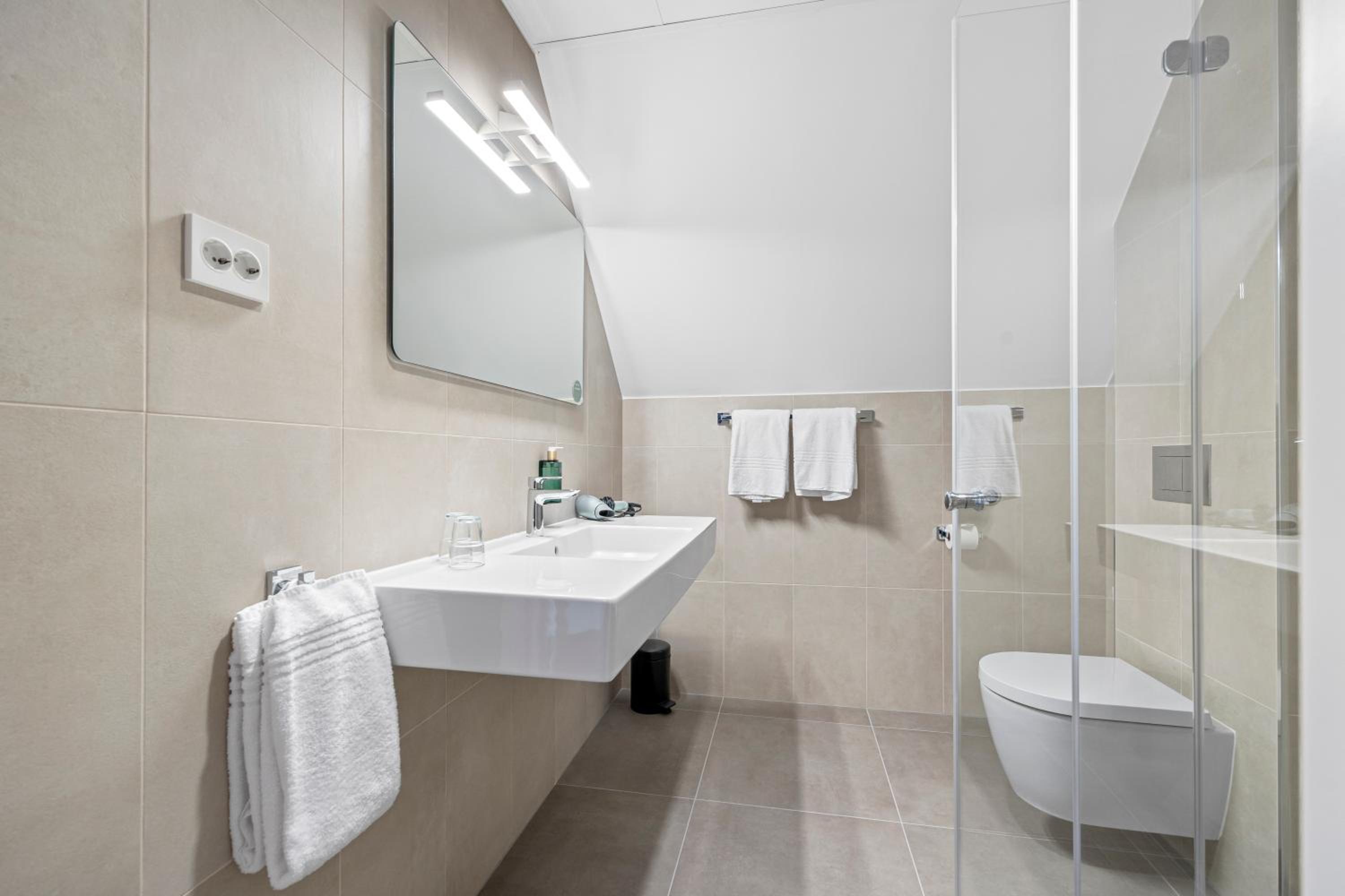 Superior Double Room - Photo 3