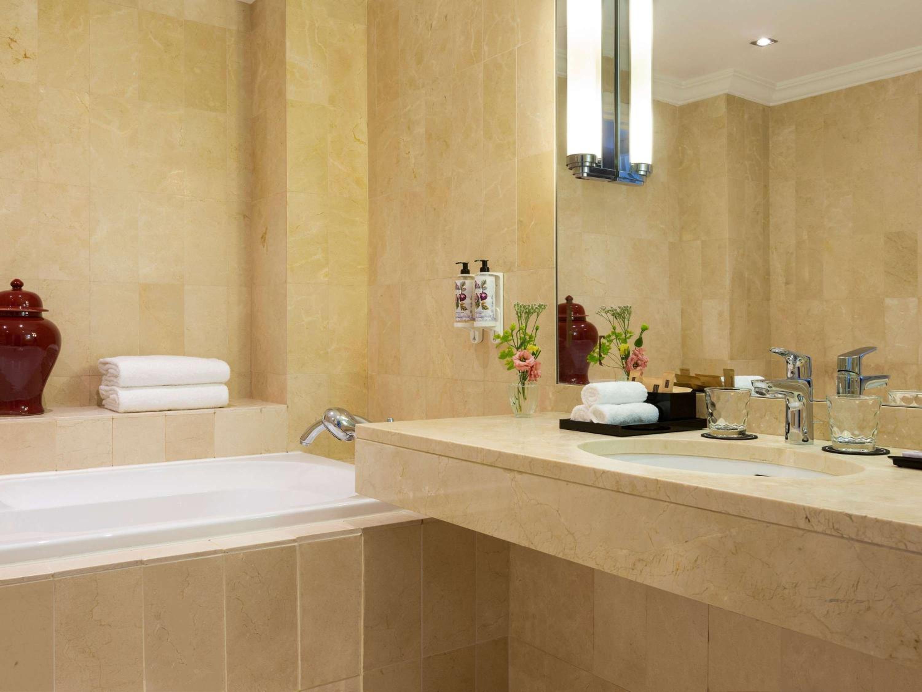 Classic Double Room with City View