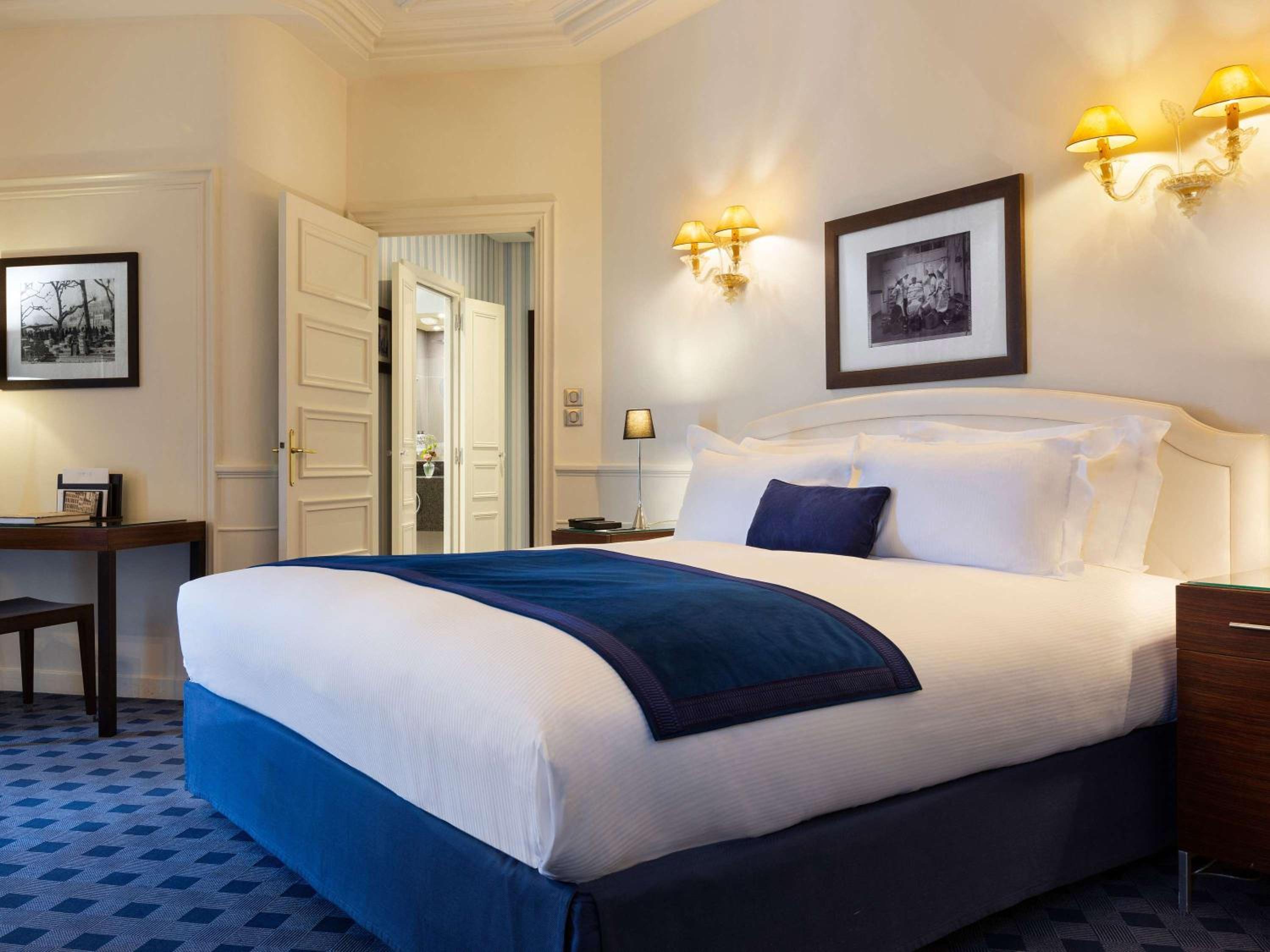 Junior Double Suite with Panoramic View thumbnail 6
