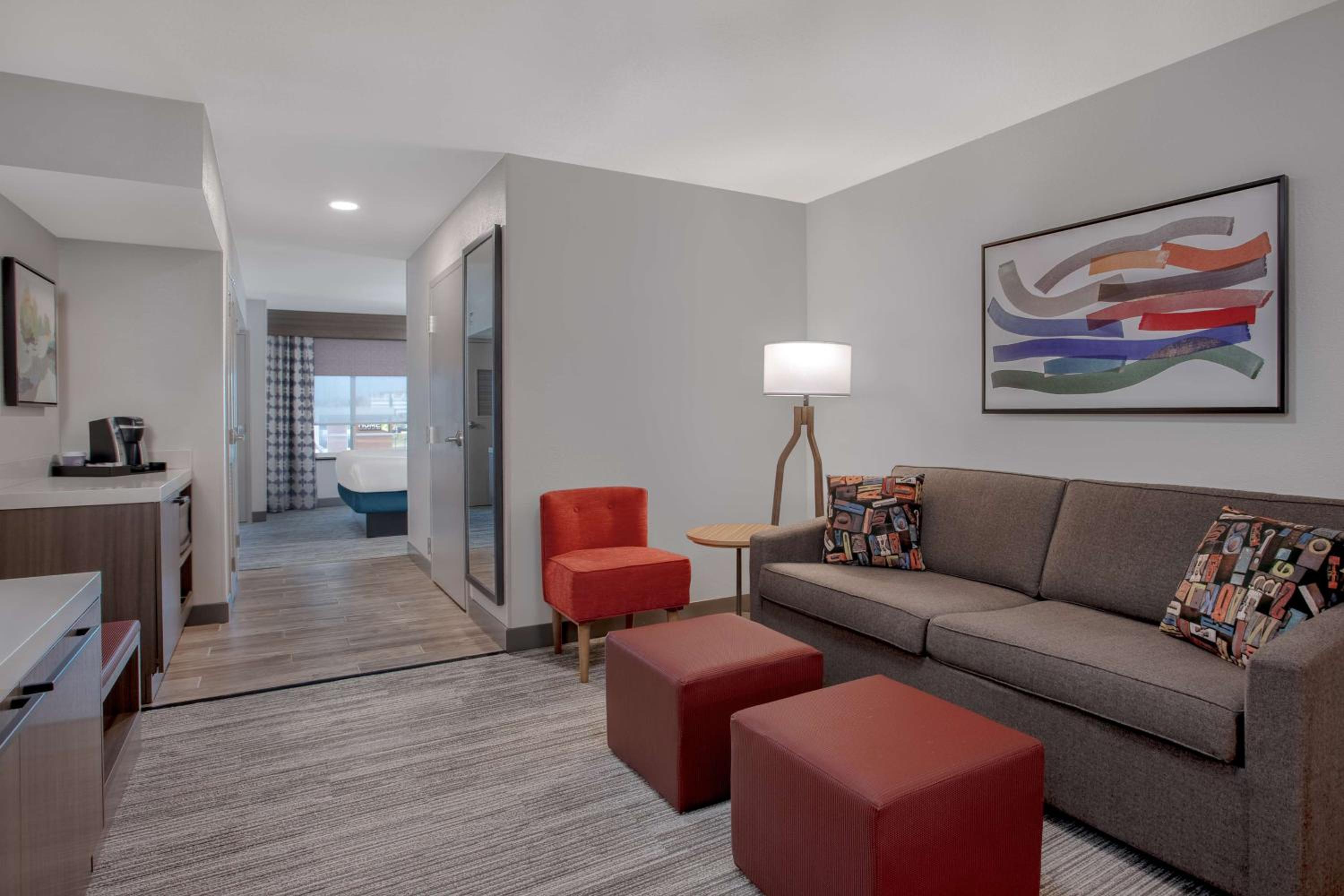 Junior King Suite with Seating Area - Photo 3