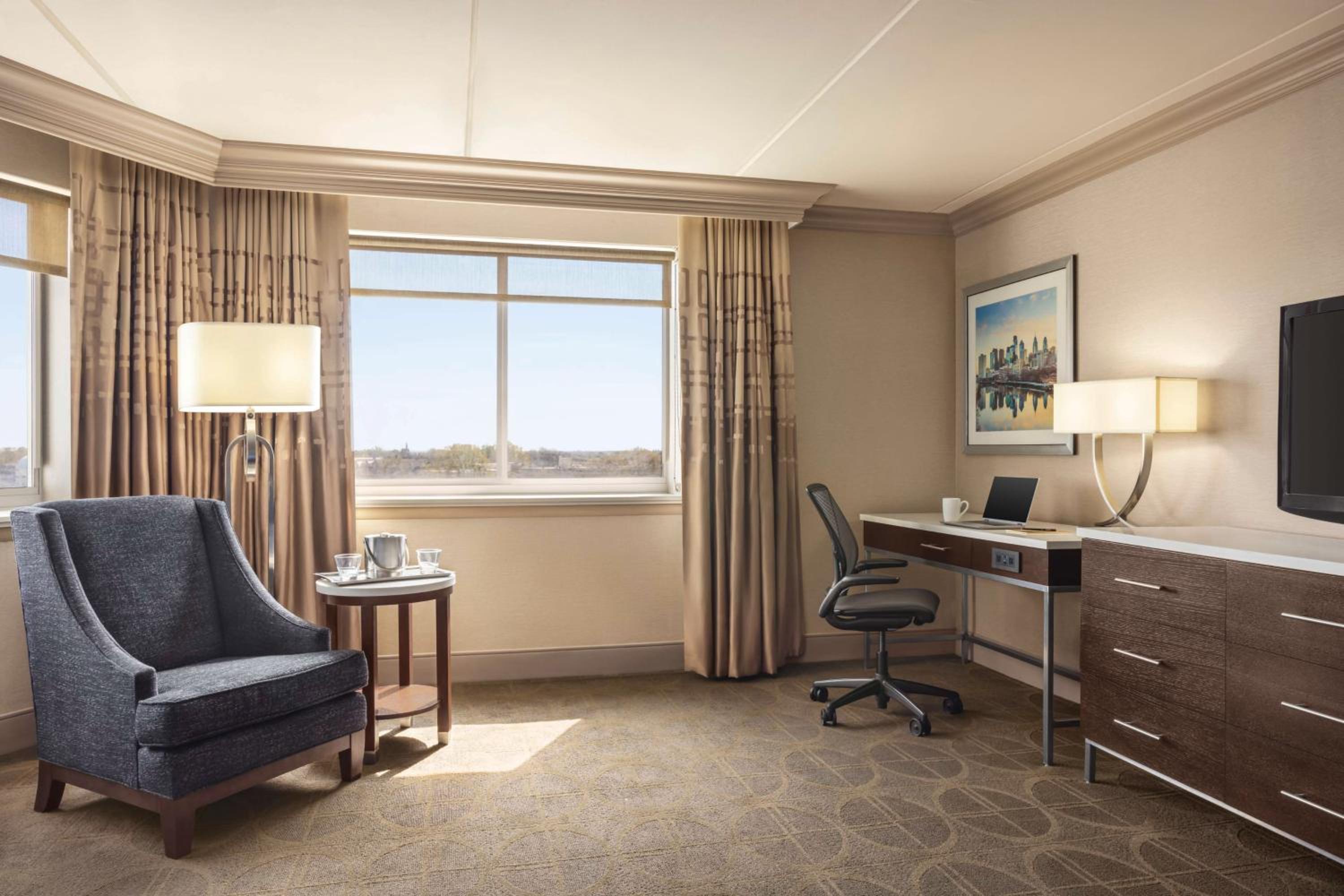 Superior King Room - Photo 4