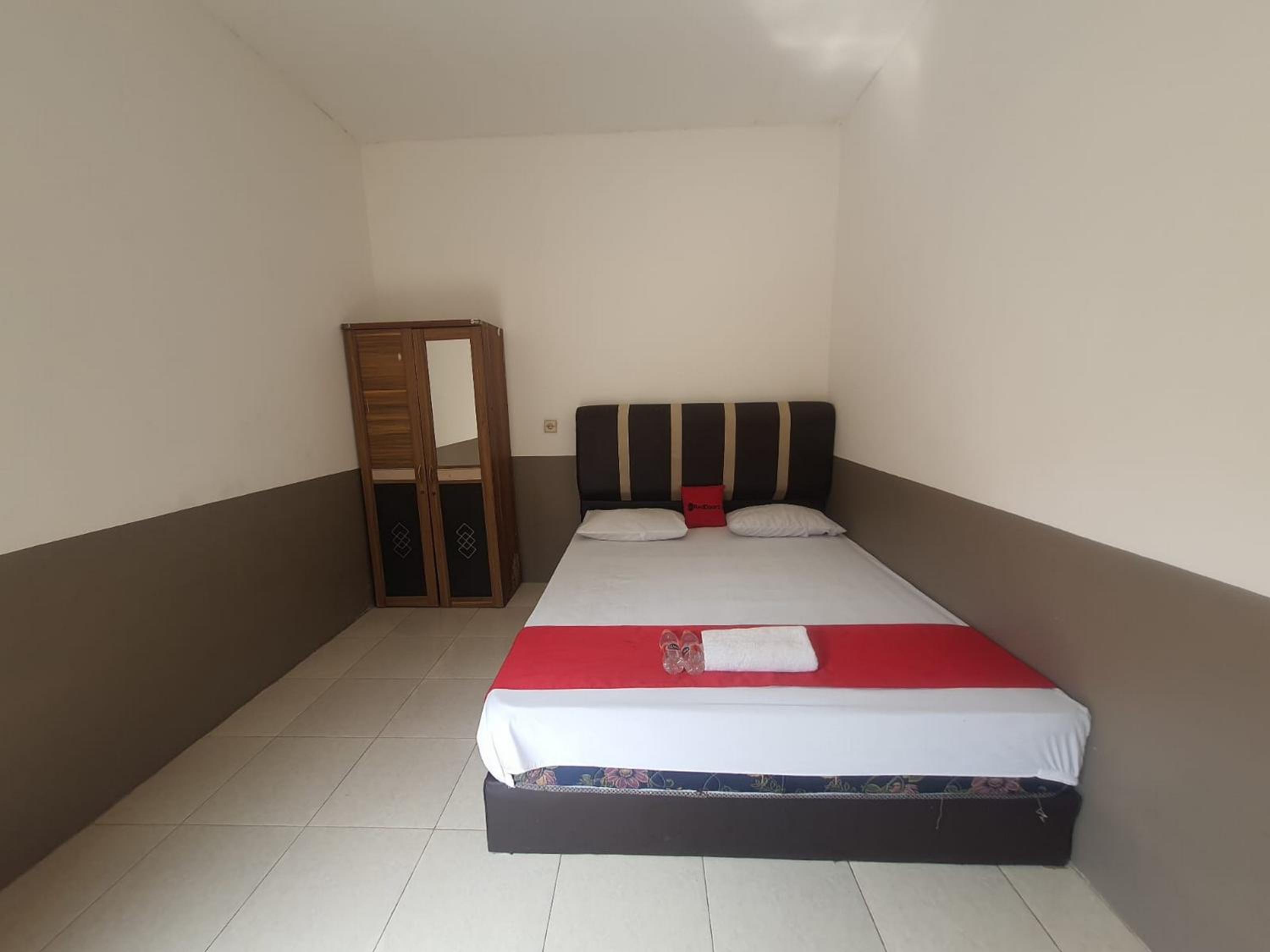Standard Double Room - Photo 3