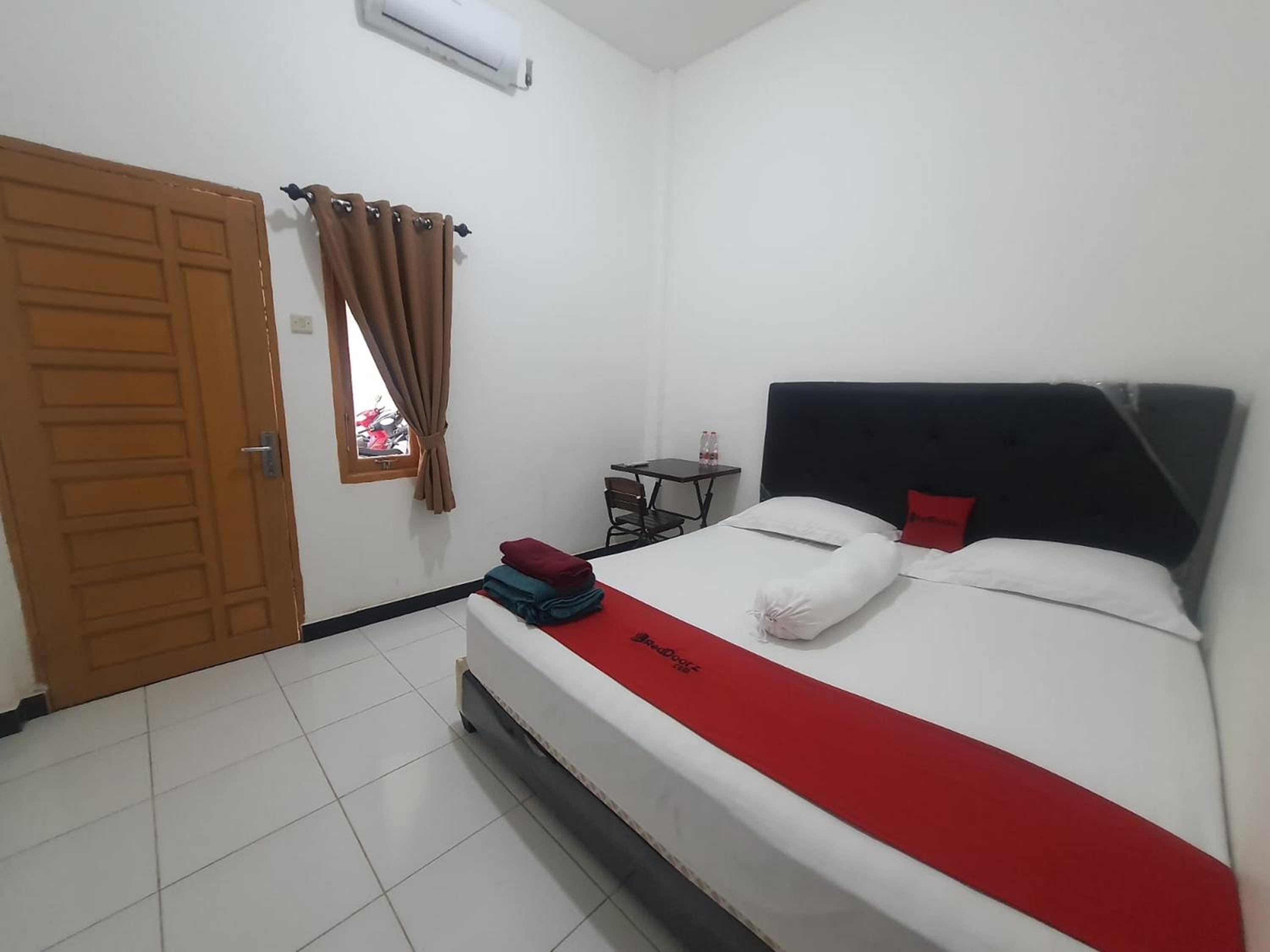 Deluxe Room - Photo 4