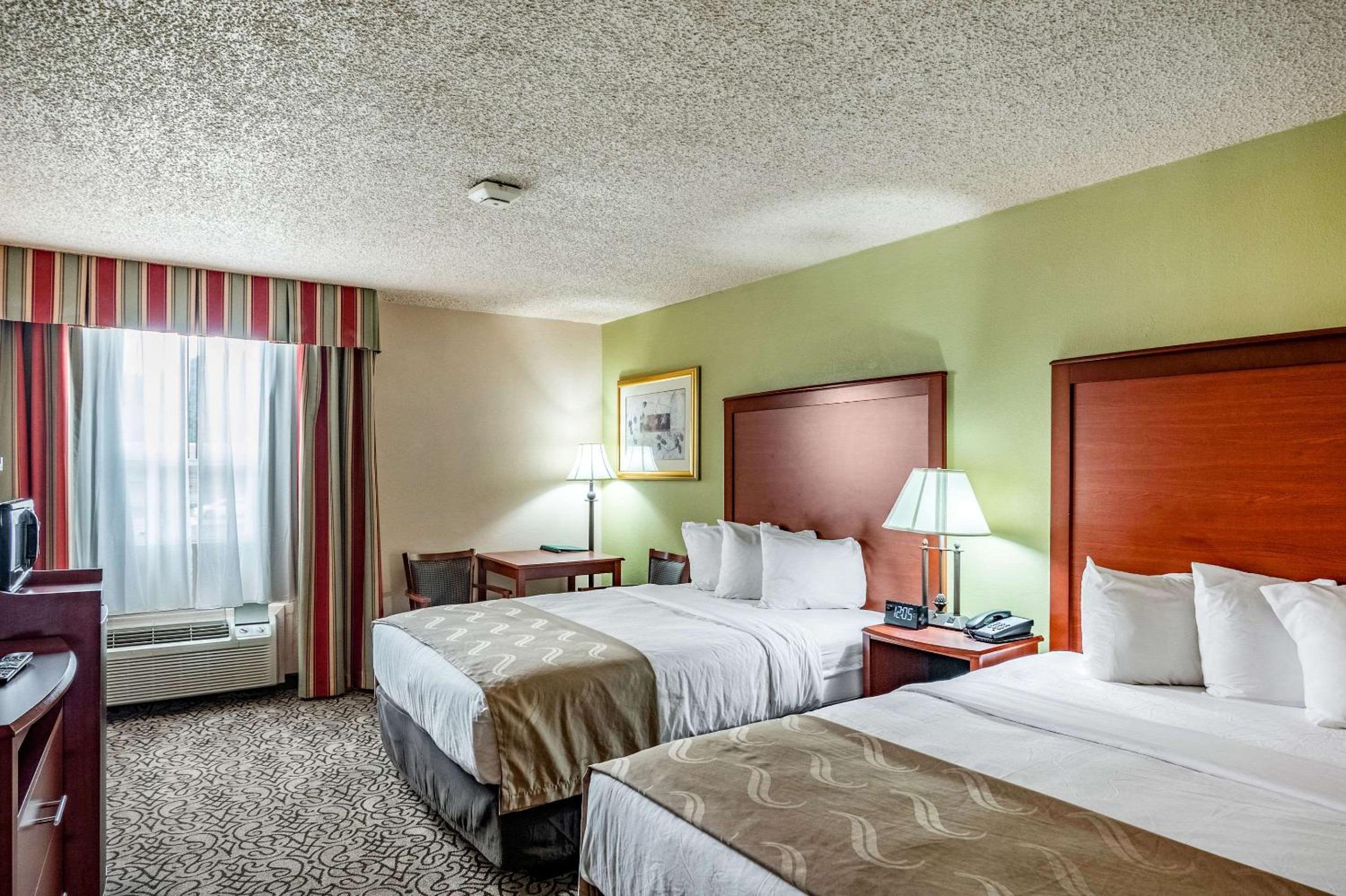Queen Room with Two Queen Beds - Non-Smoking - Photo 1