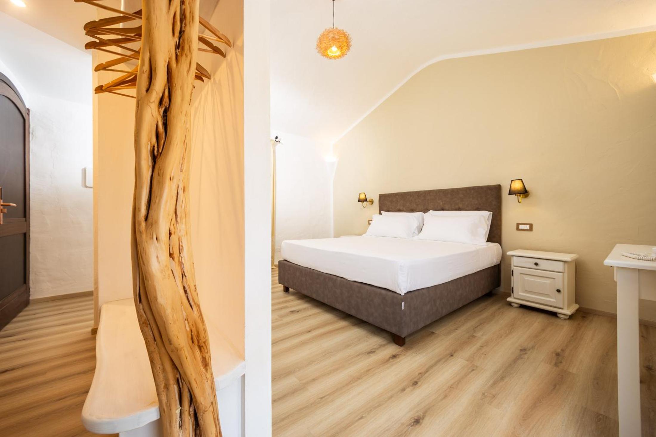 Superior Double Room - Photo 8
