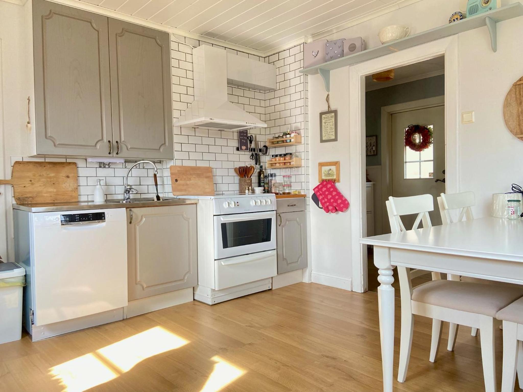 Three-Bedroom House photo 2