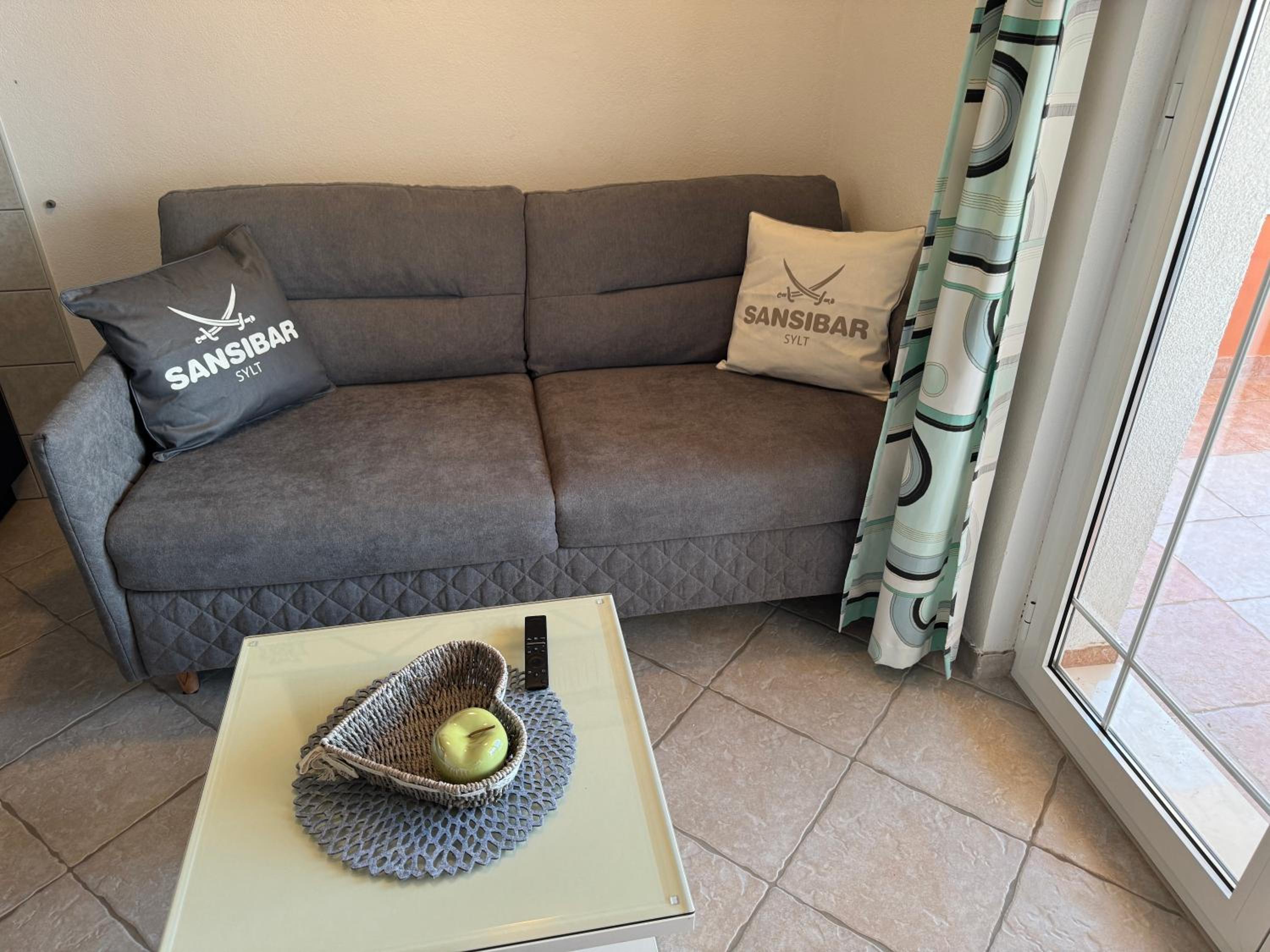 Two-Bedroom Deluxe Apartment with Ocean View photo 1