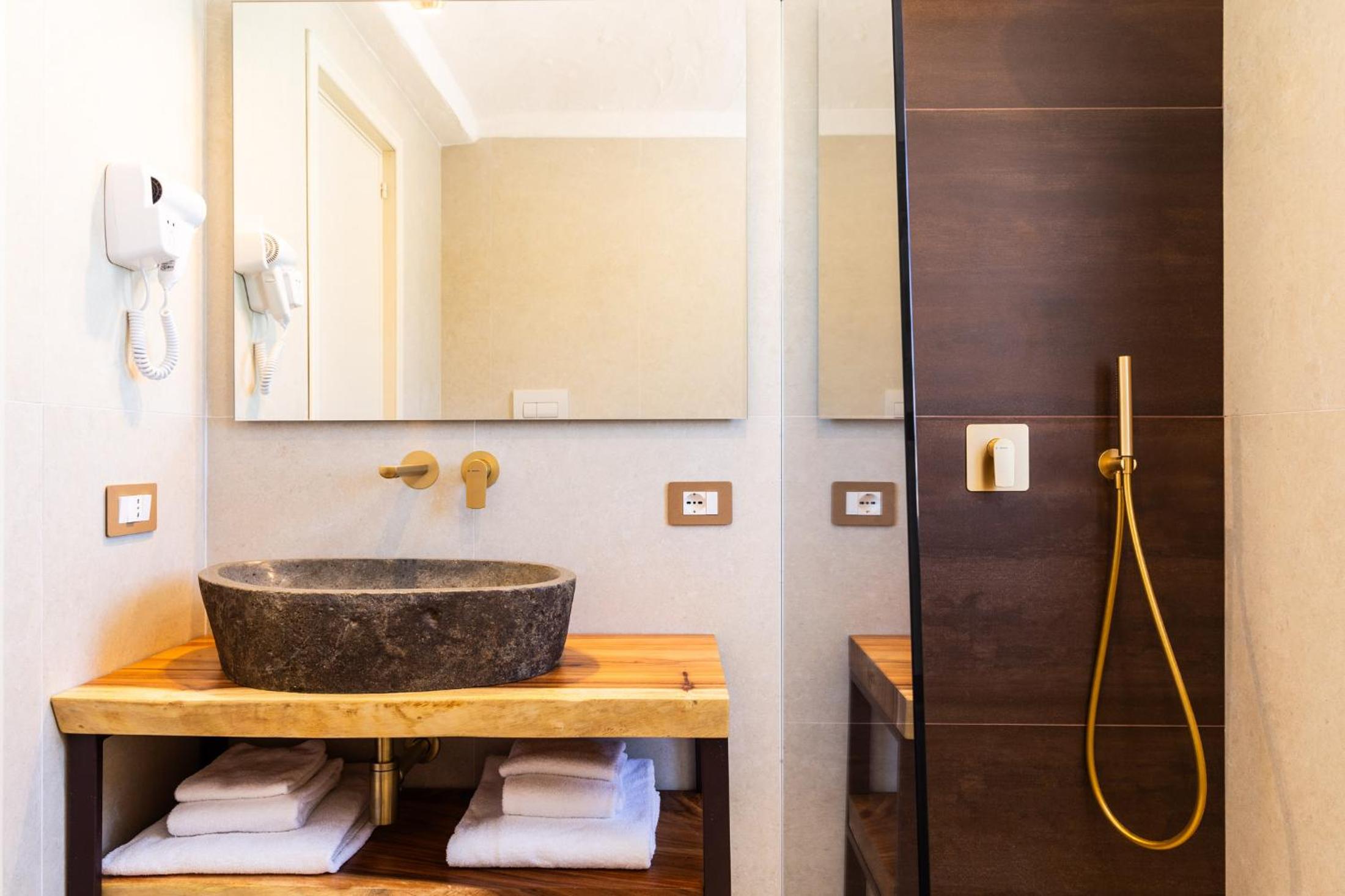 Superior Double Room - Photo 17