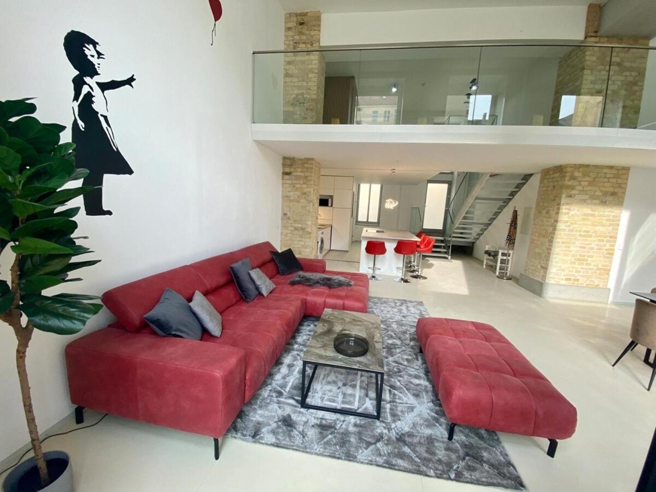 Apartment - Split Level photo 3