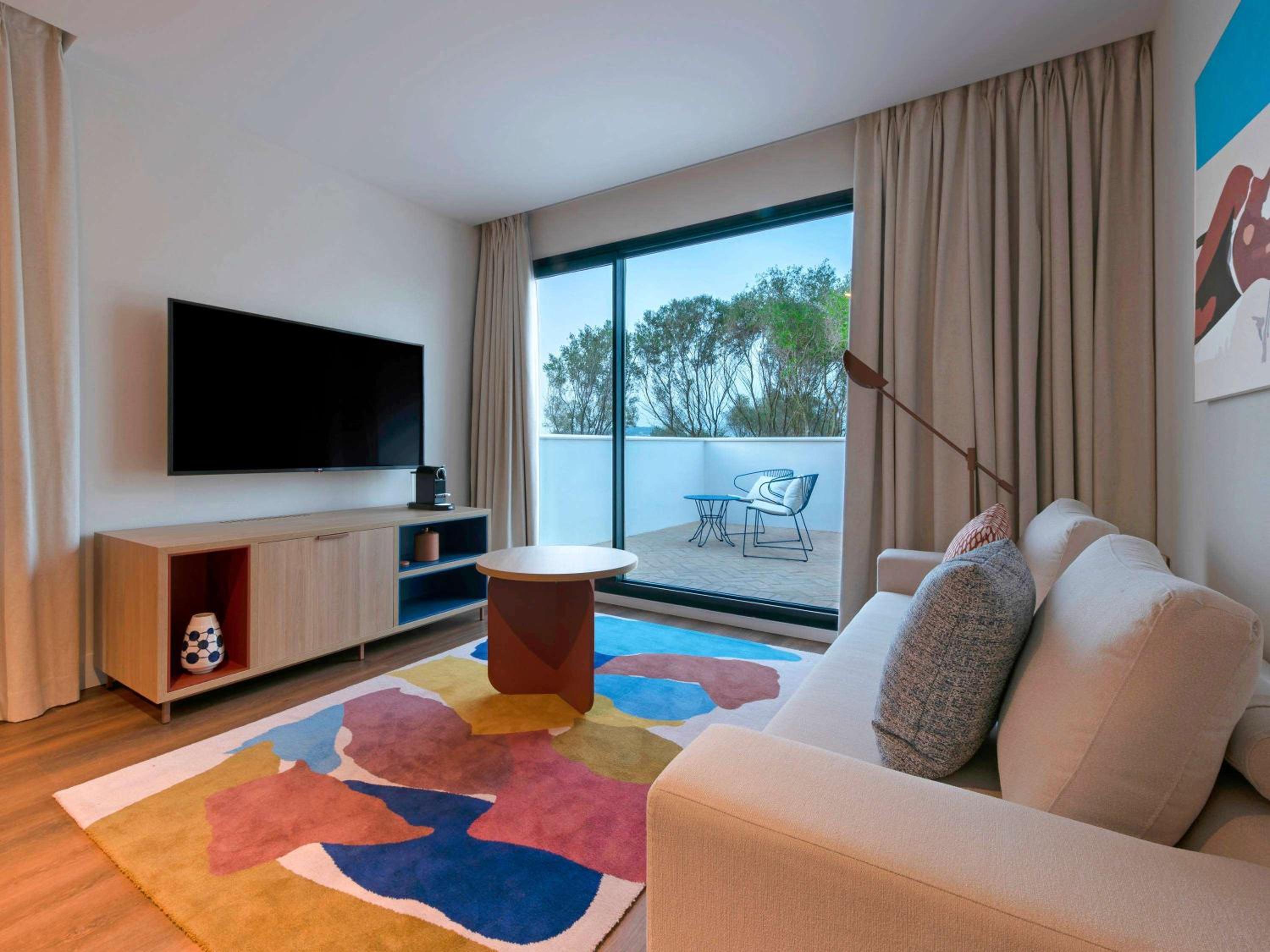 SO LOFTY Rey con sala de estar y terraza SO LOFTY Rey con sala de estar y terraza