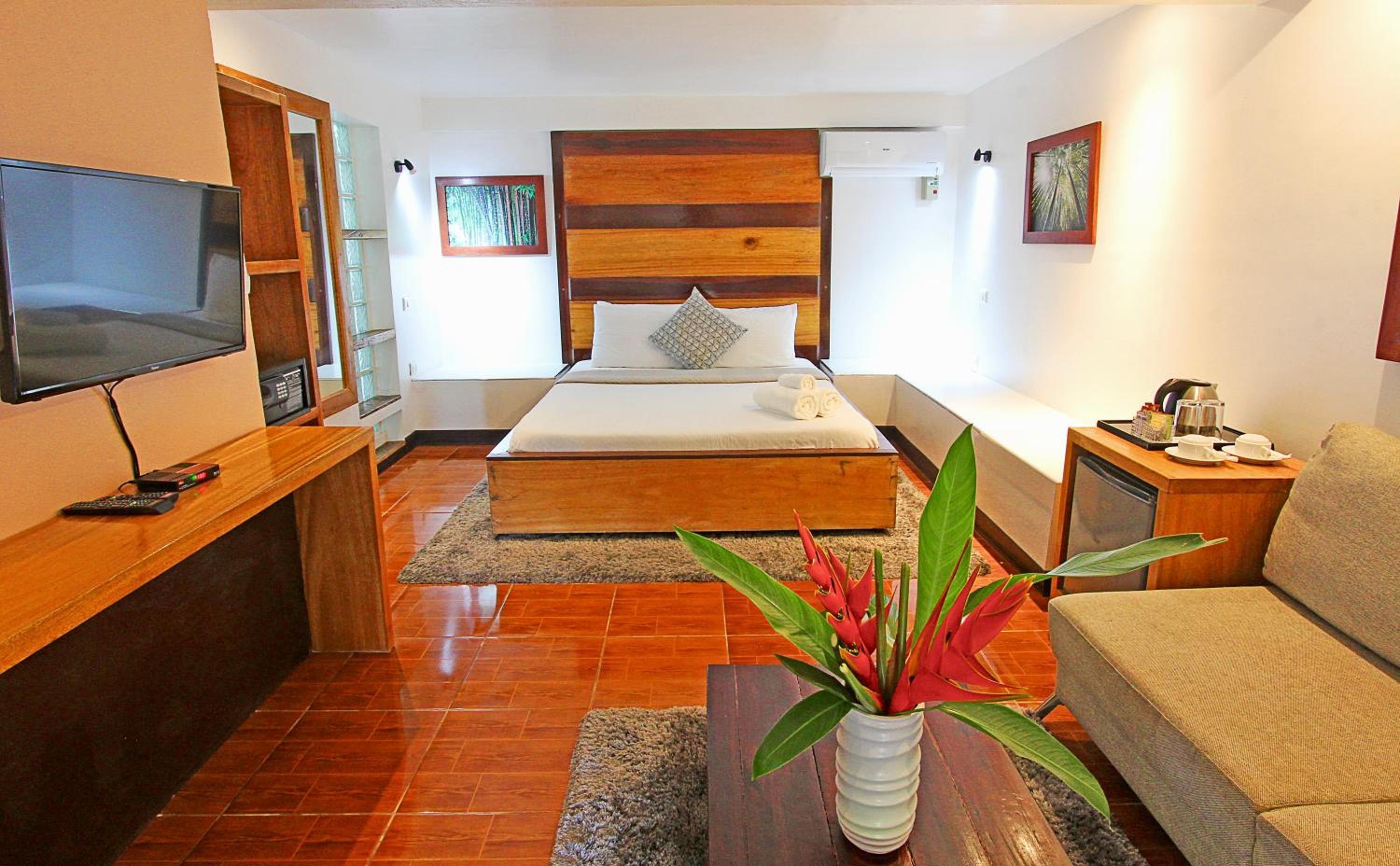 Family Suite with Free Use of Golf Course photo 1