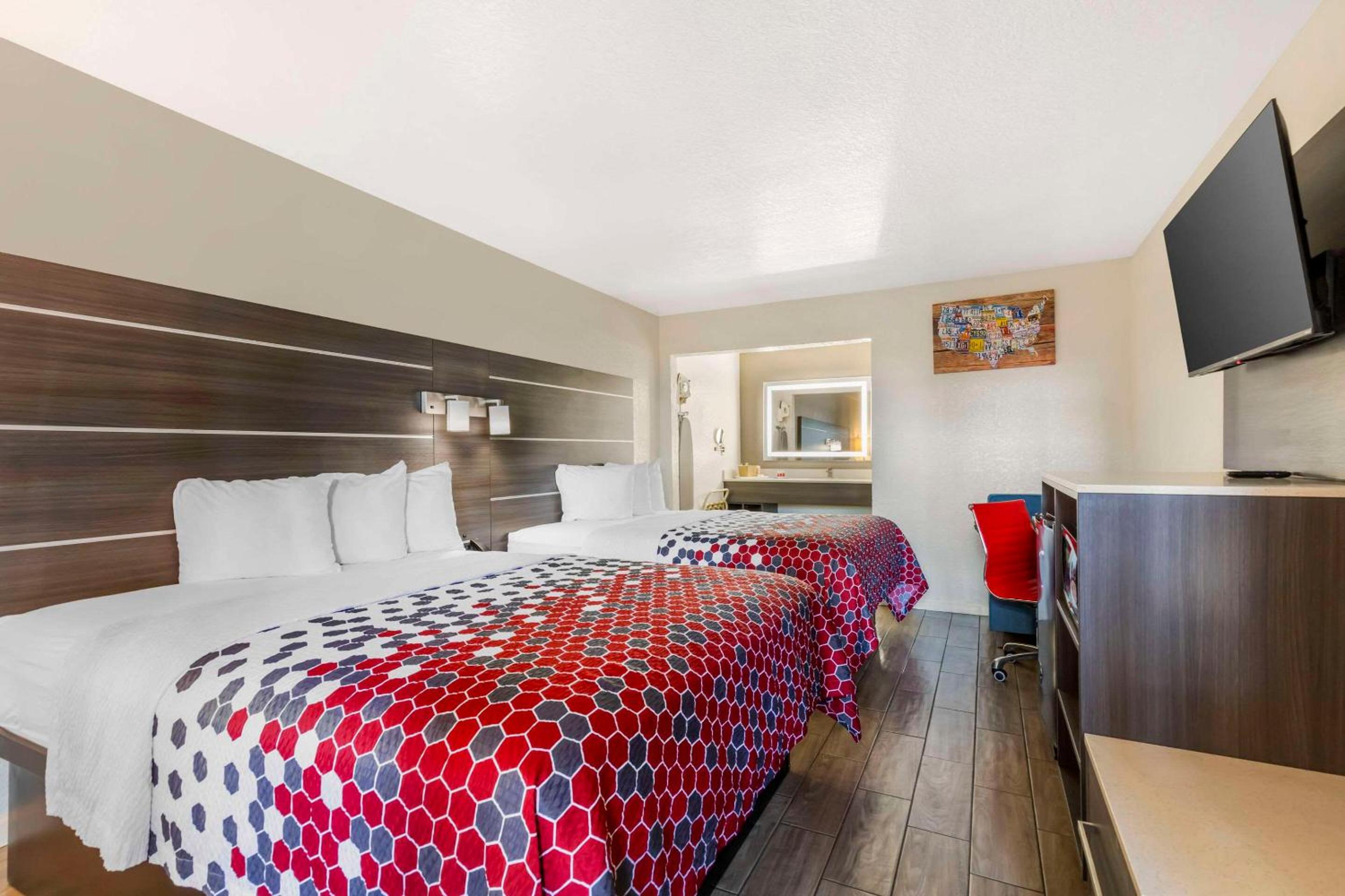 Queen Room with Two Queen Beds - Non-Smoking