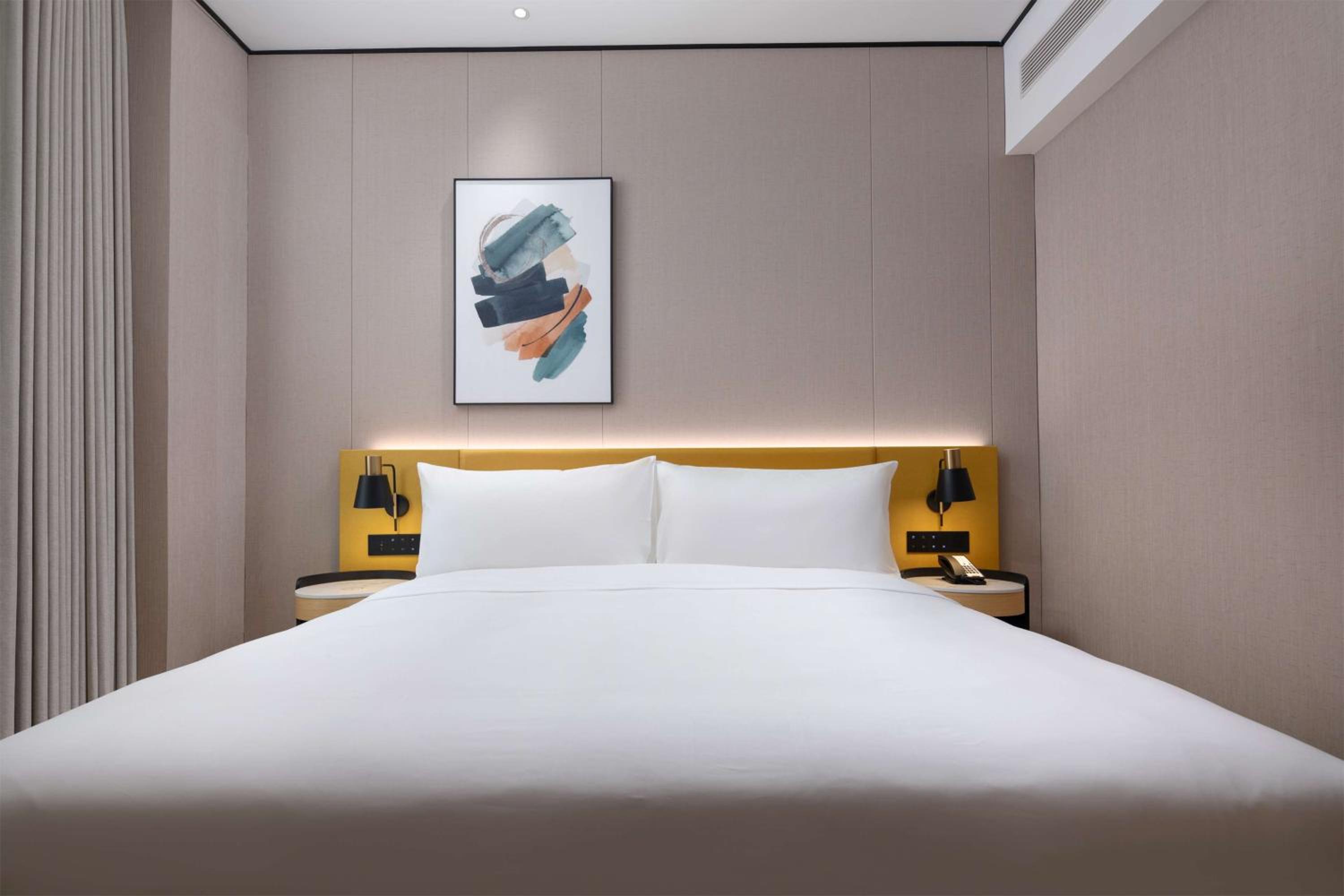 King Guest Room photo 1