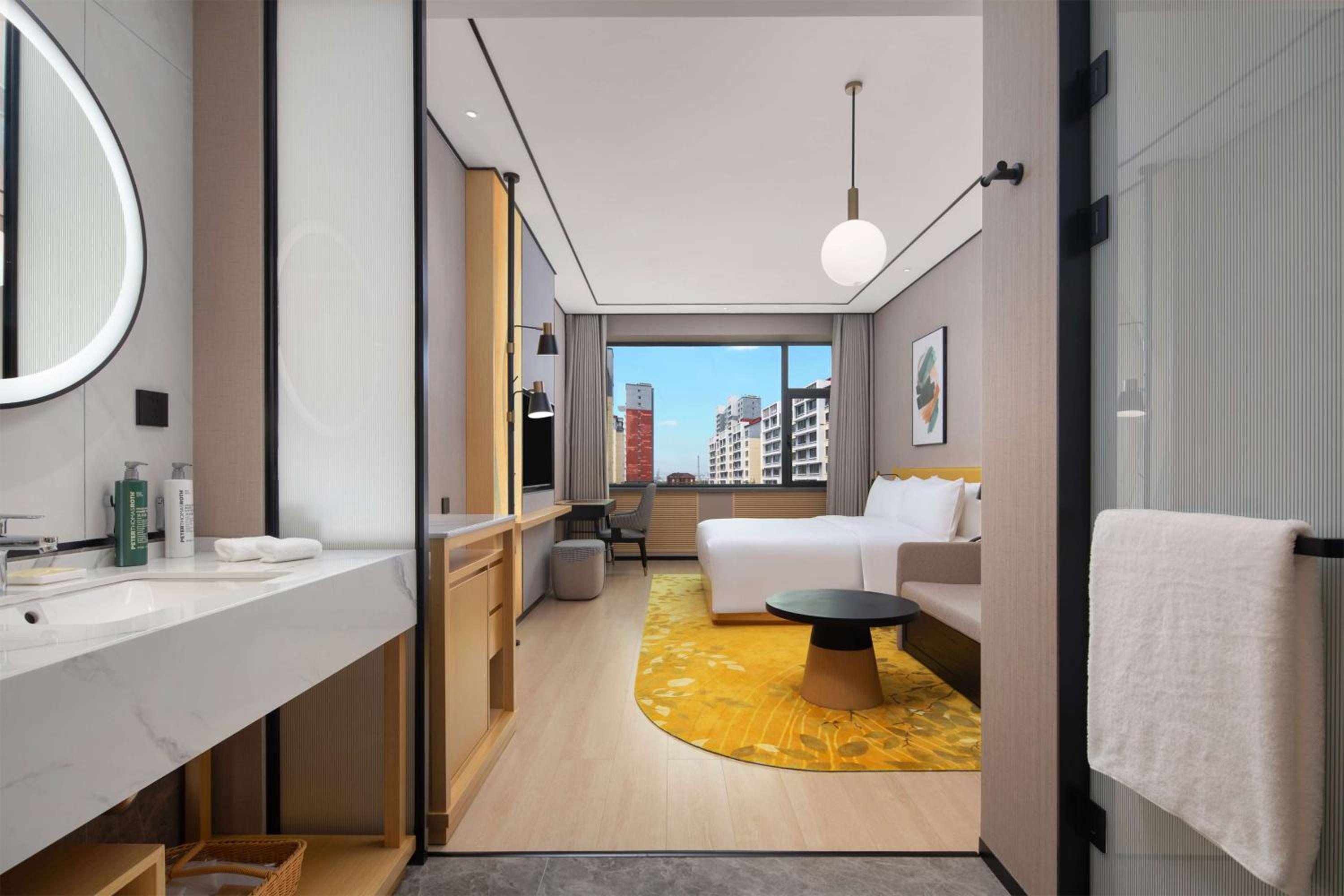 Superior King Room photo 2