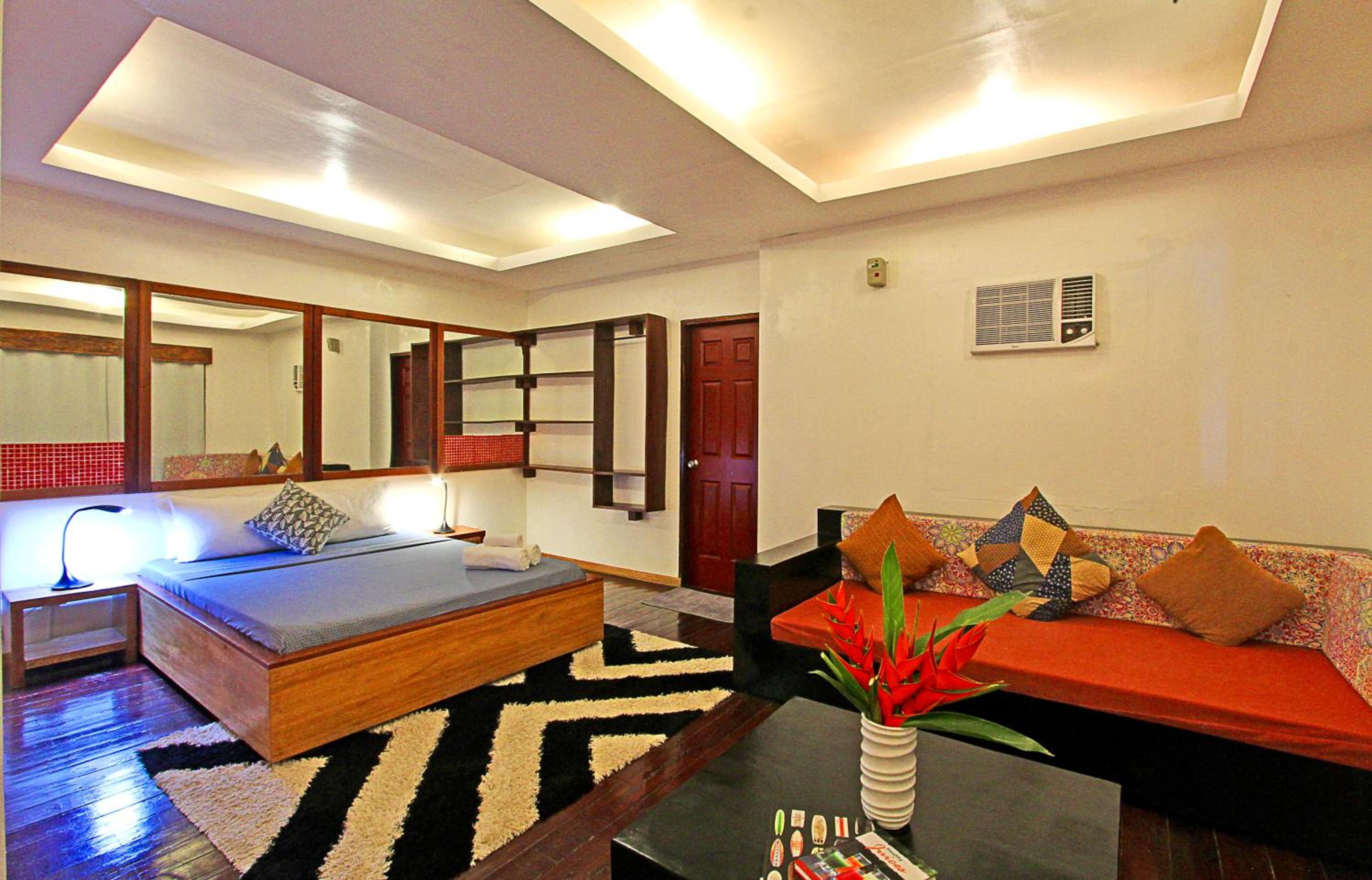 Deluxe Family Room with Free Use of Golf Course photo 3
