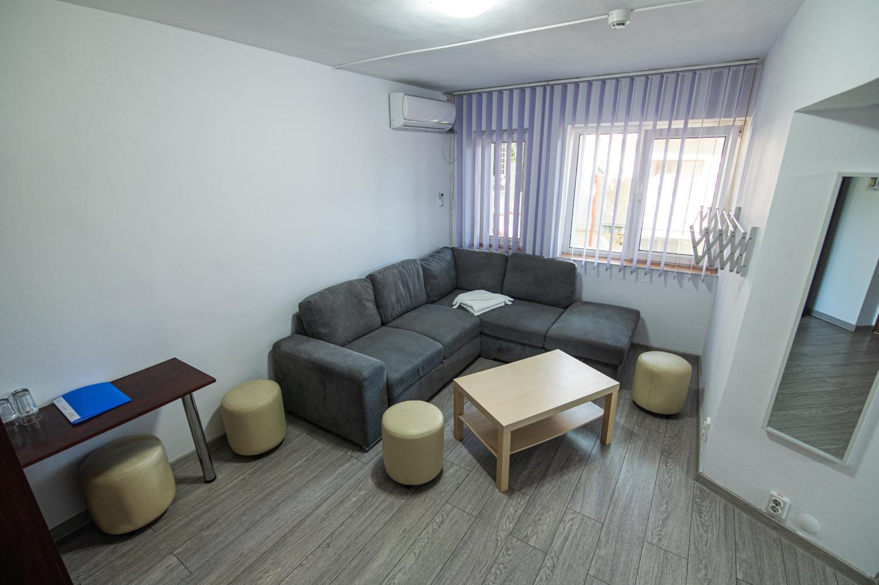 Family Room - Photo 1