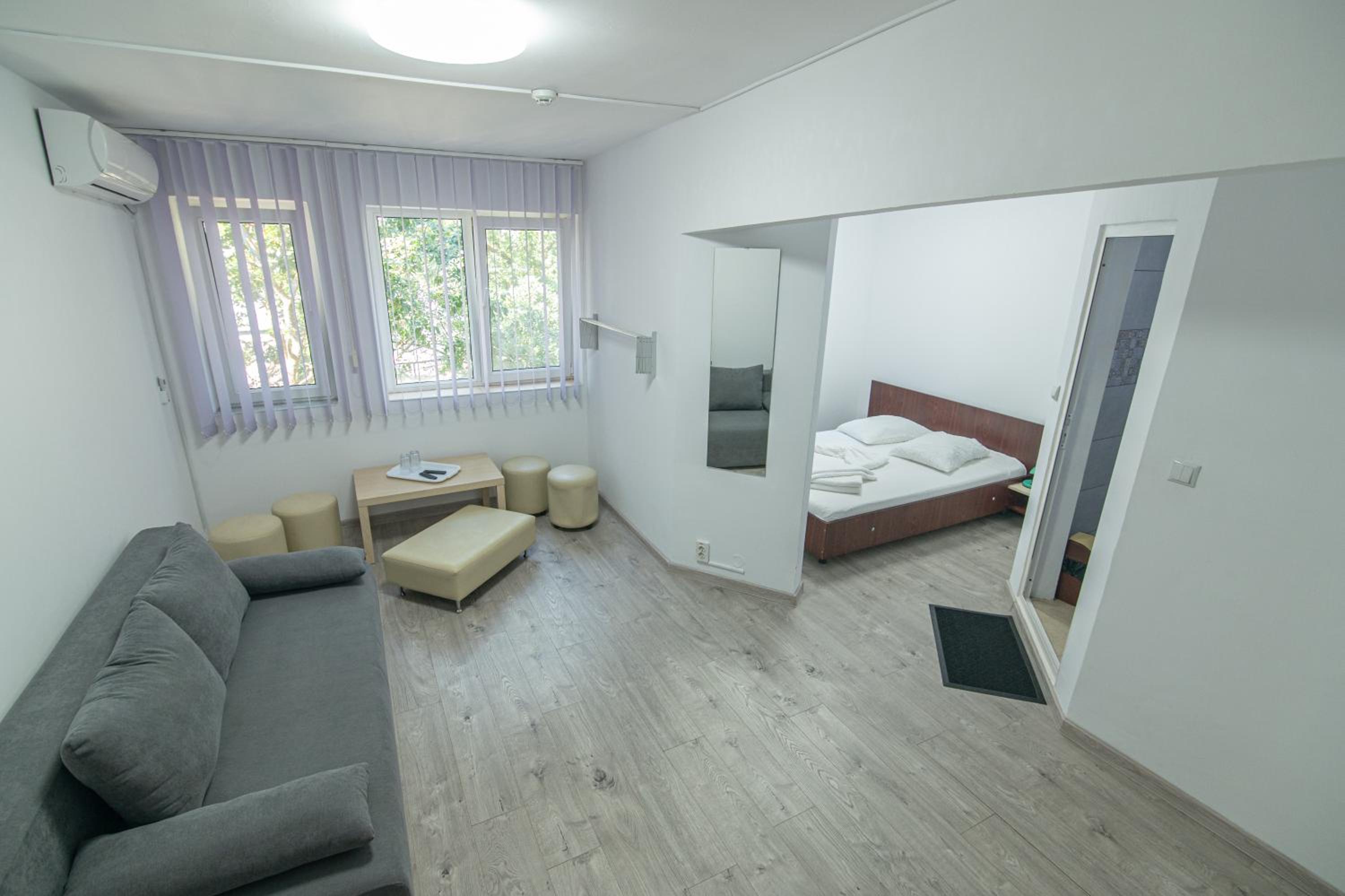 Family Room - Photo 3
