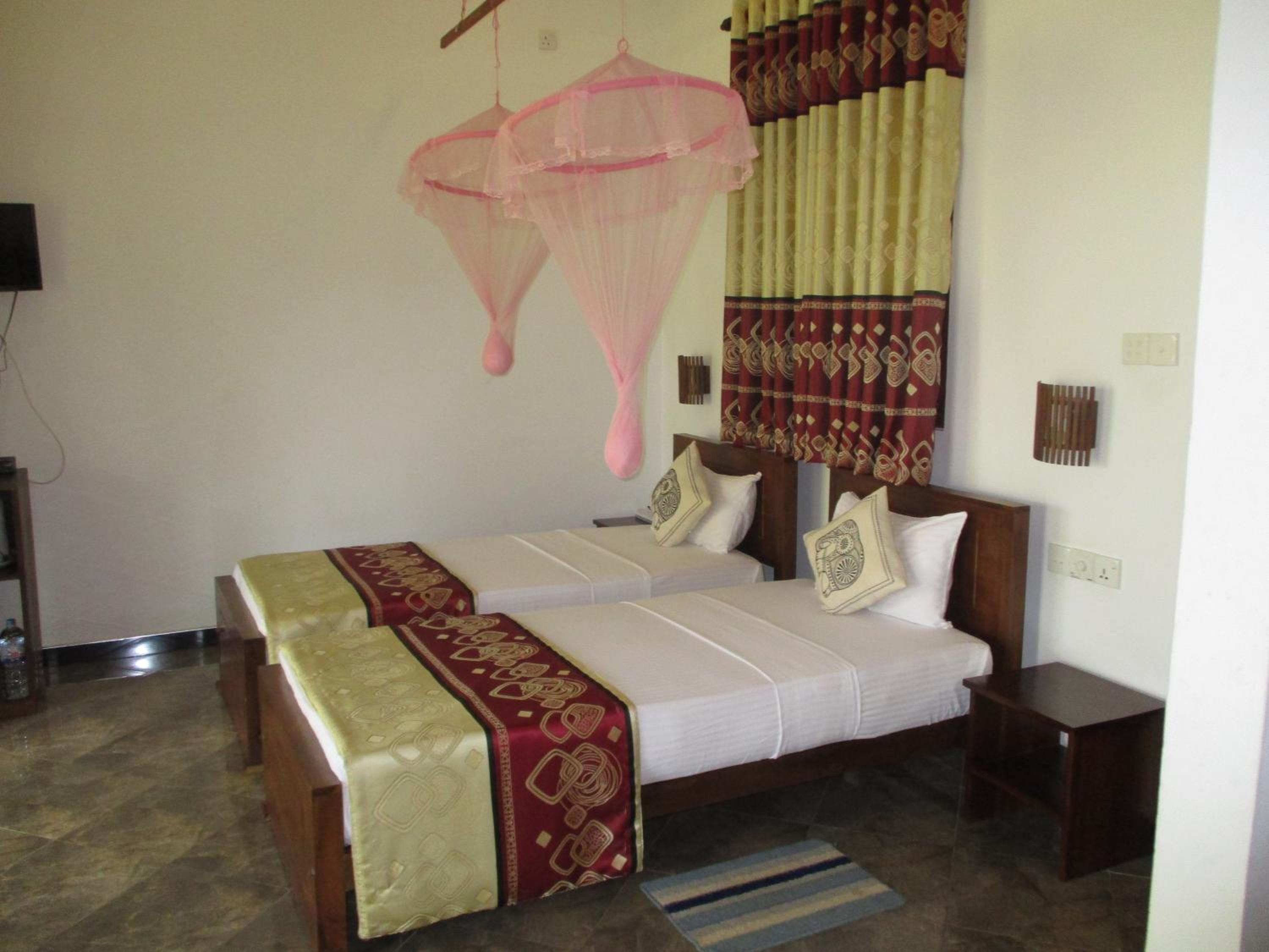Standard Double Room photo 3