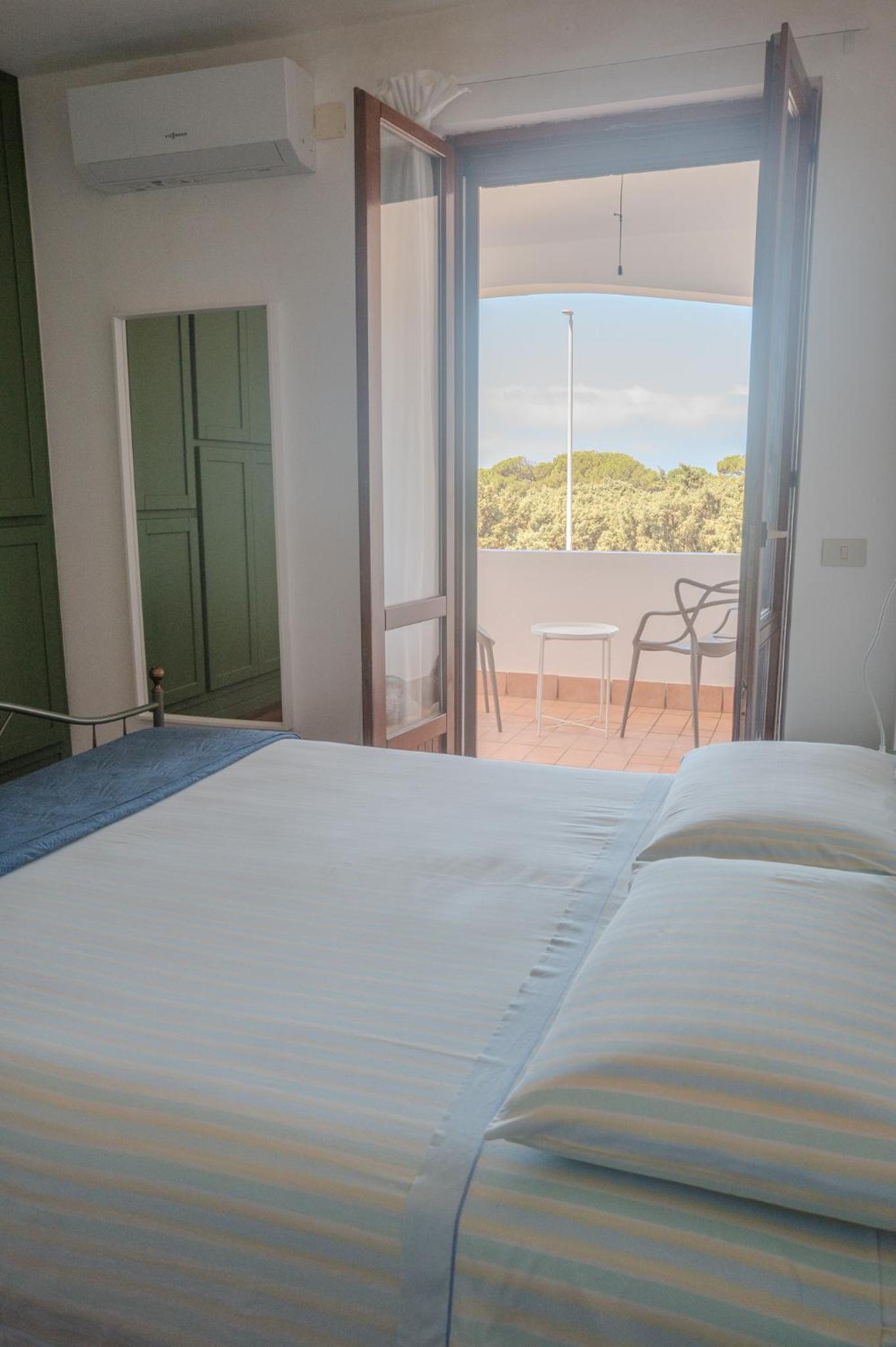 Double Room With Private External Bathroom photo 1