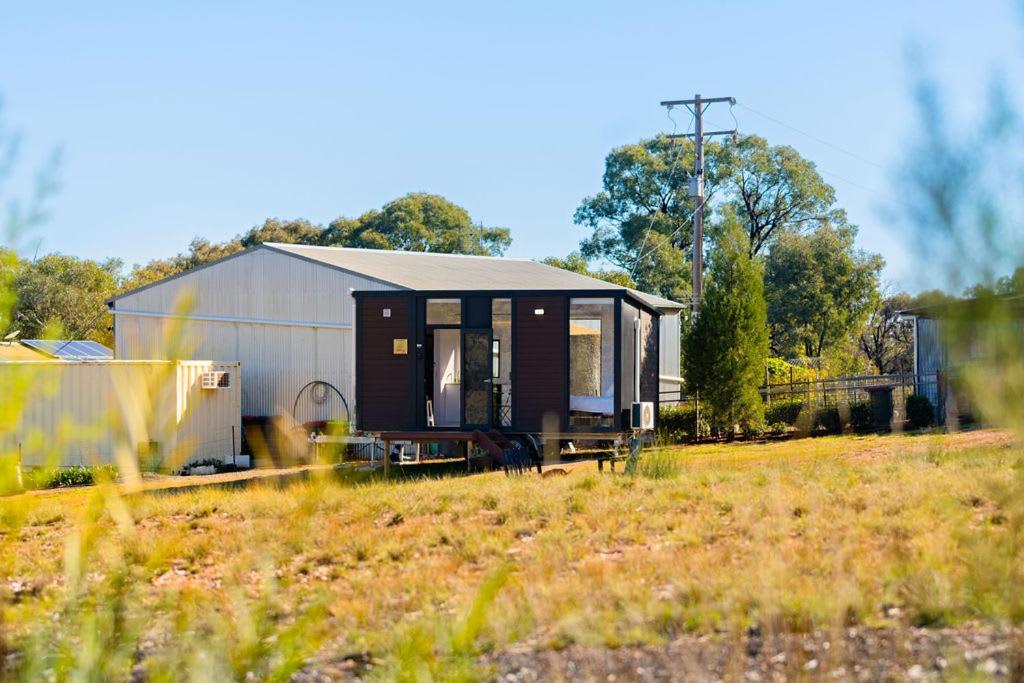 Mobile Home photo 3