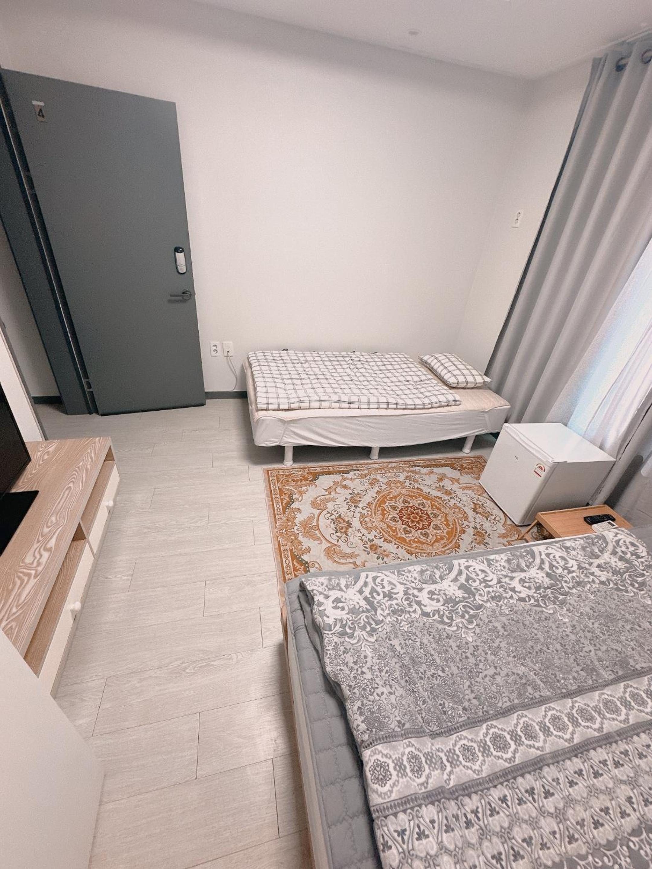 Twin Room - Photo 14