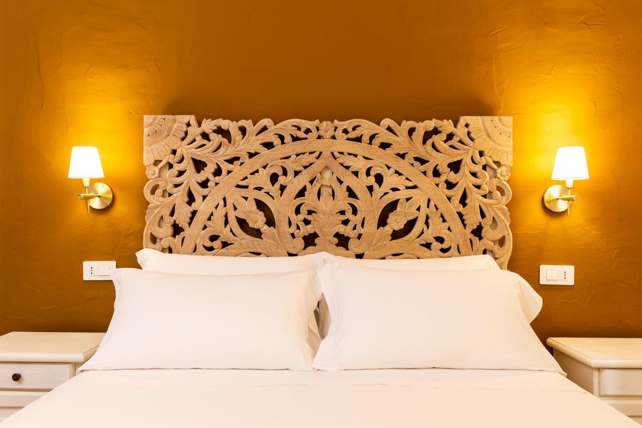 Standard Double Room - Photo 25
