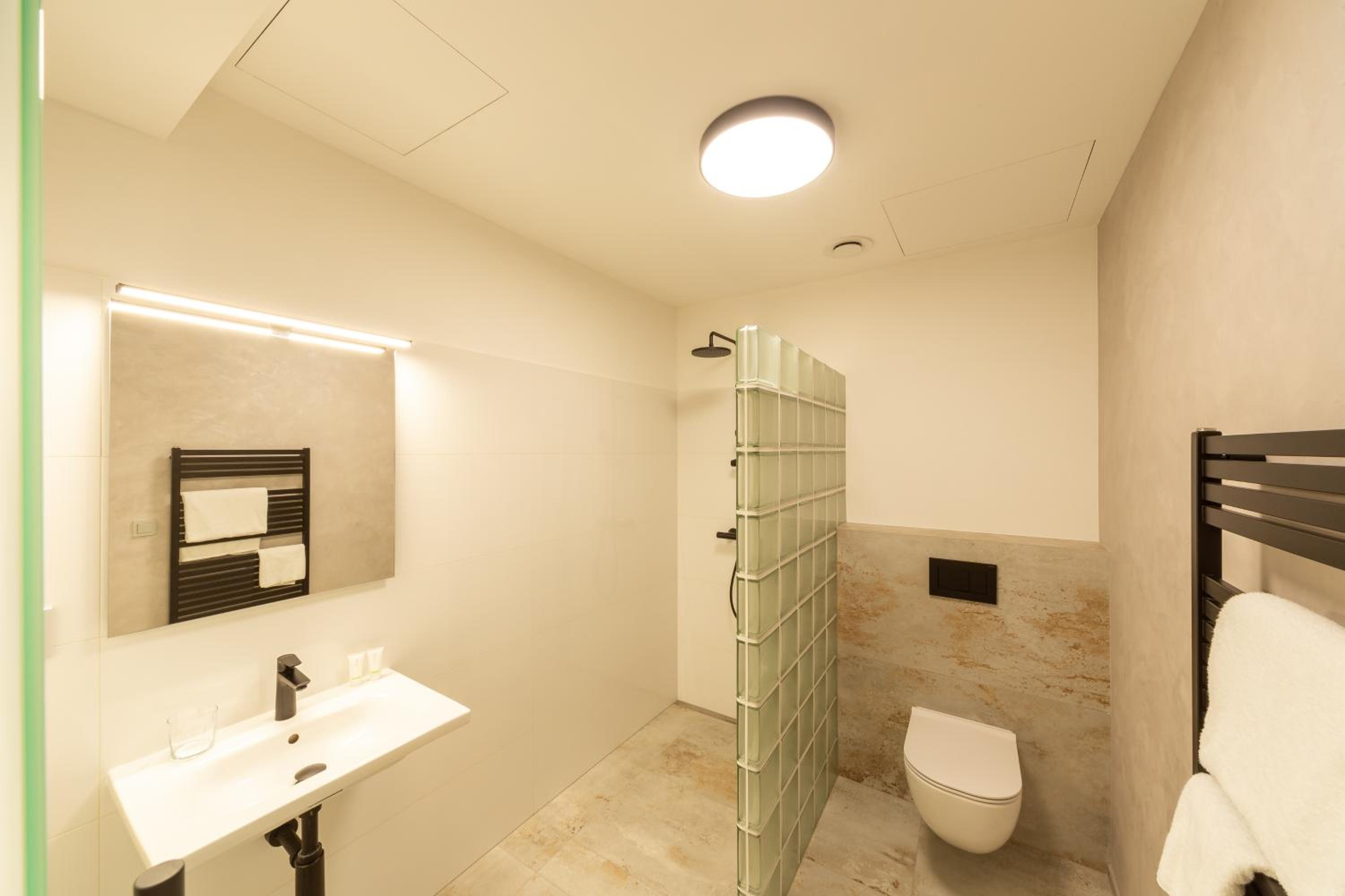 Apartment with Sauna - Photo 10
