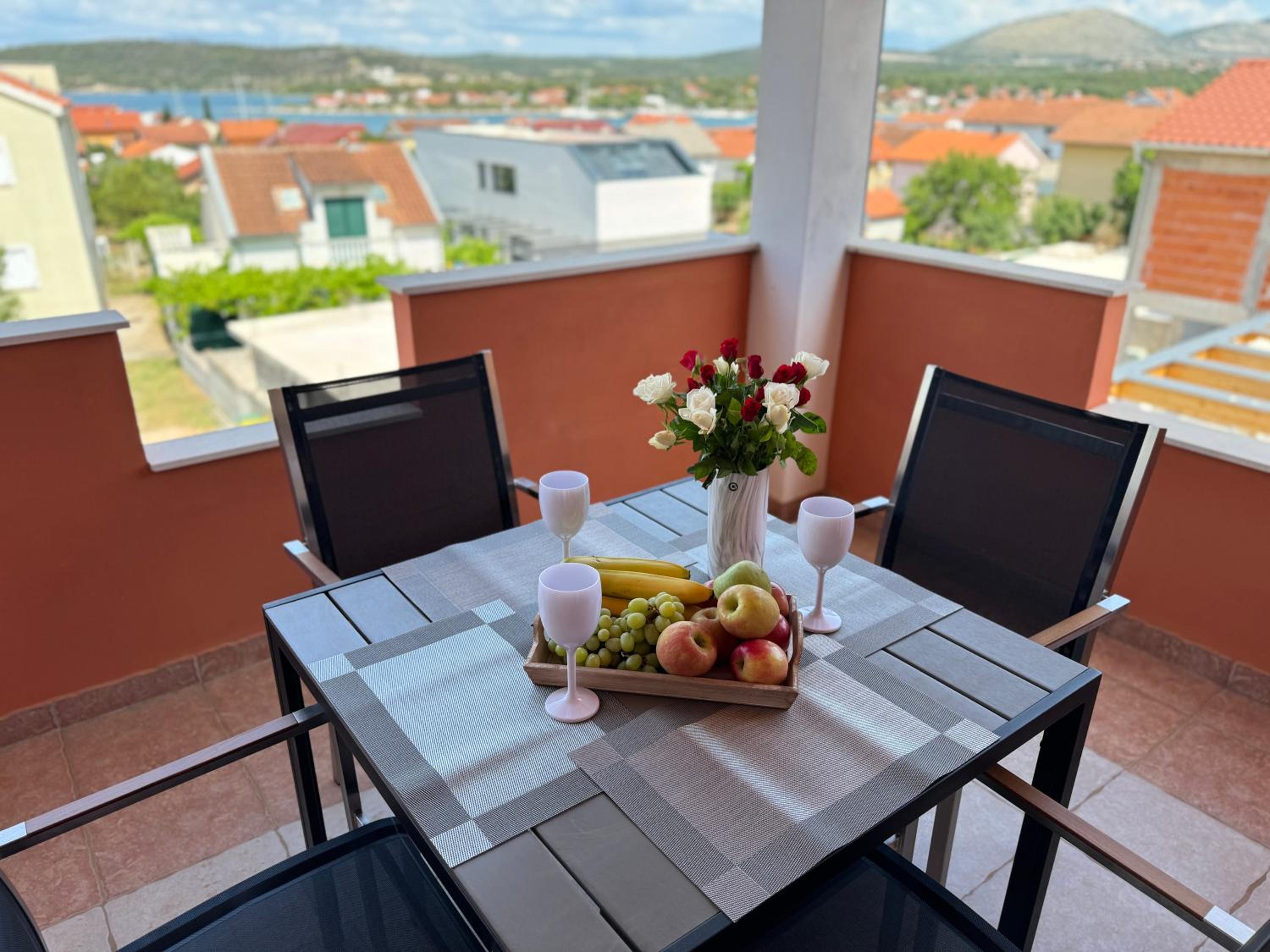 Two-Bedroom Deluxe Apartment with Ocean View photo 3
