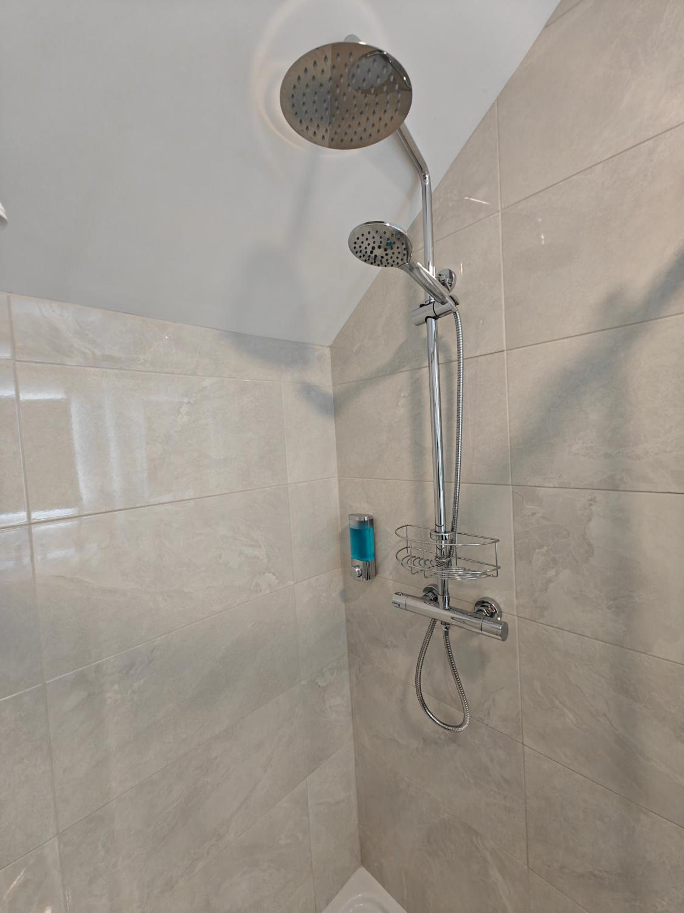 Double or Twin Room with Private Bathroom photo 3