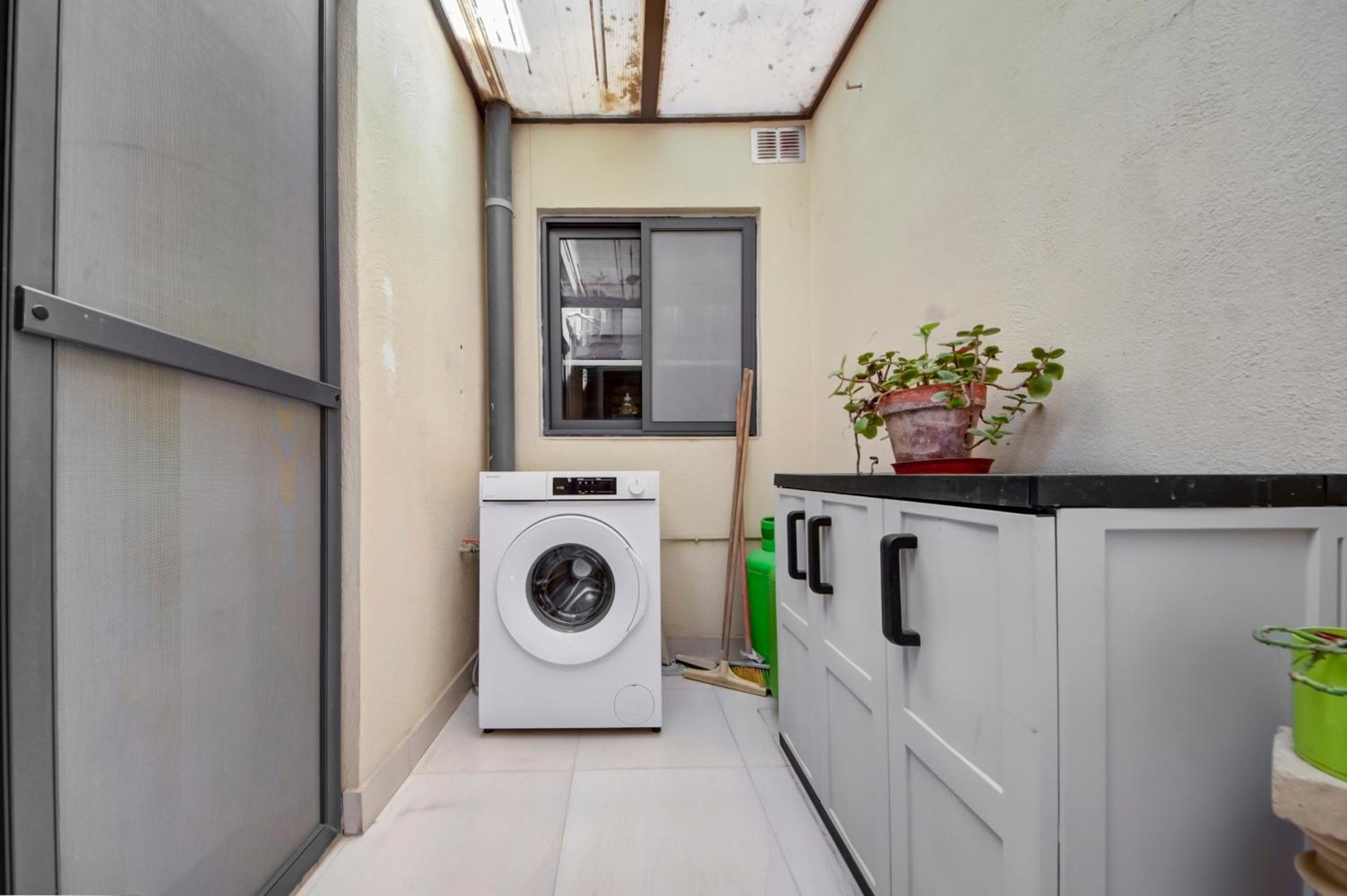 Two-Bedroom Apartment photo 2