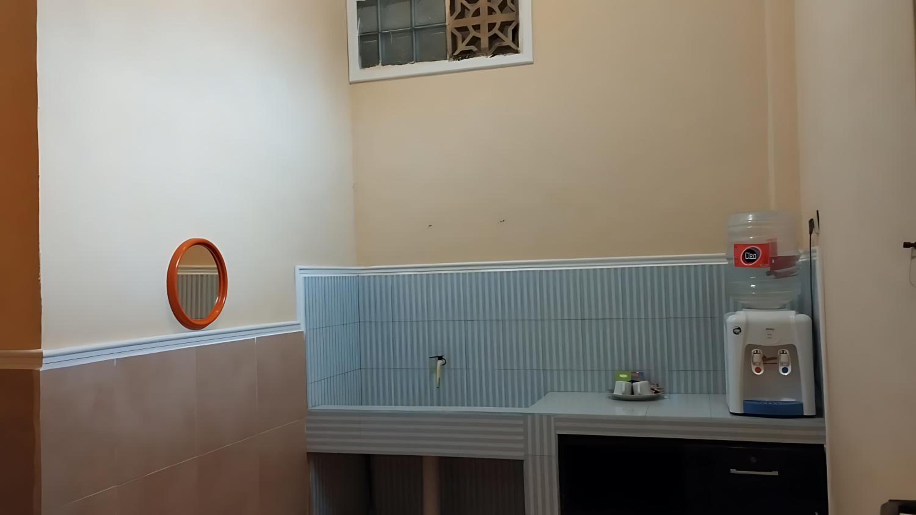 Double Room With Private Bathroom - Photo 8