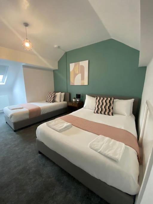 Three-Bedroom House photo 1