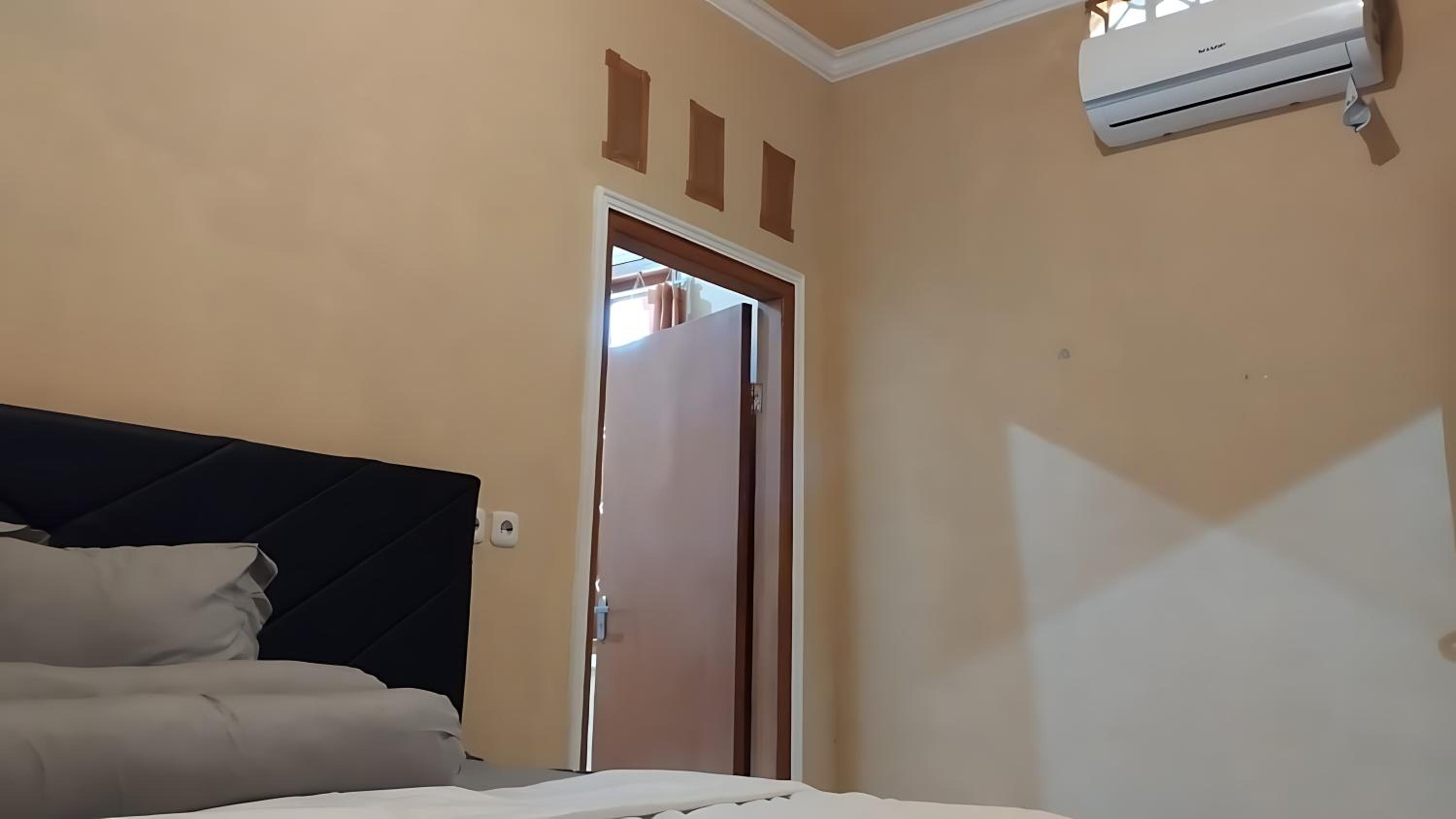 Double Room With Private Bathroom - Photo 7