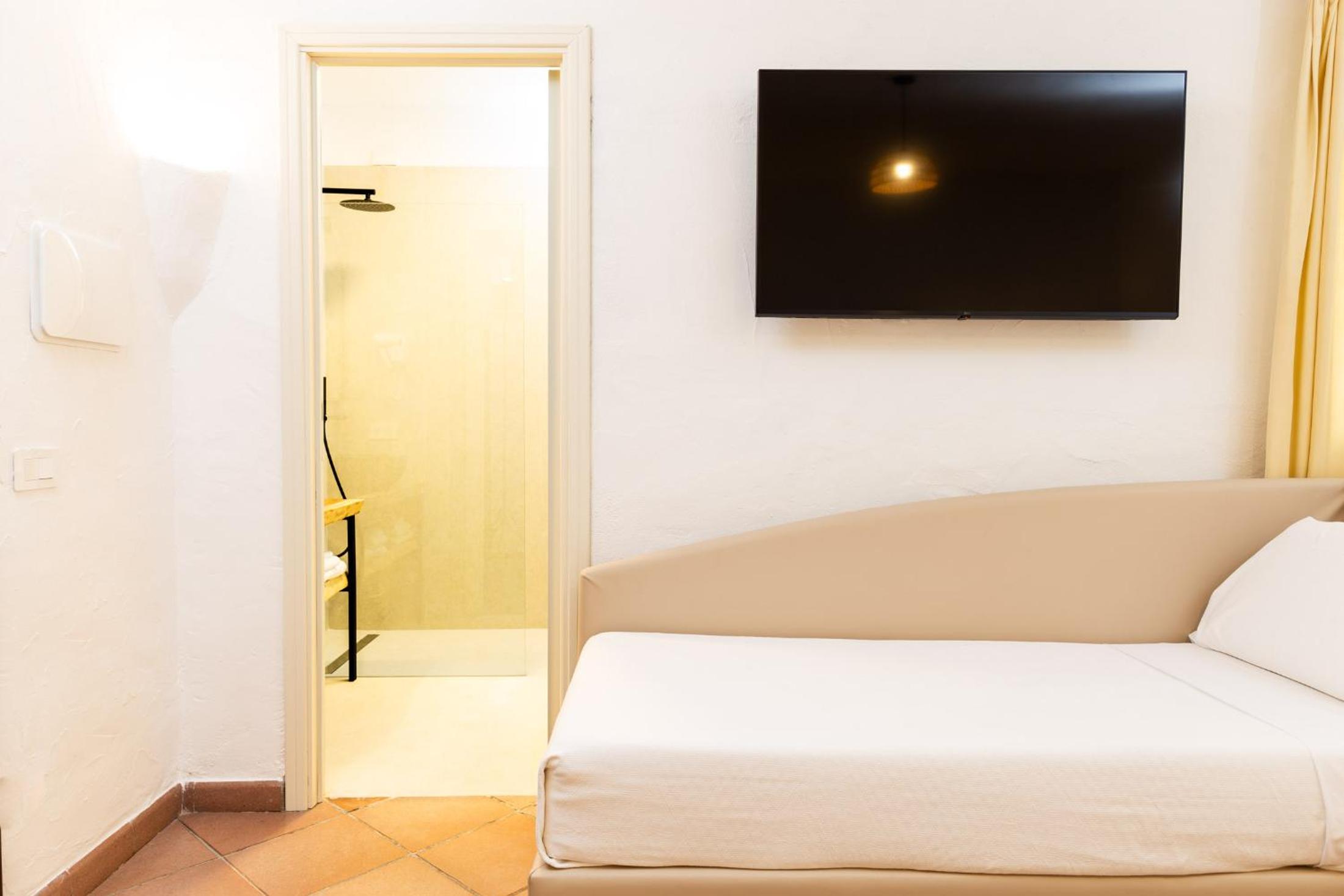 Classic Triple Room - Photo 4