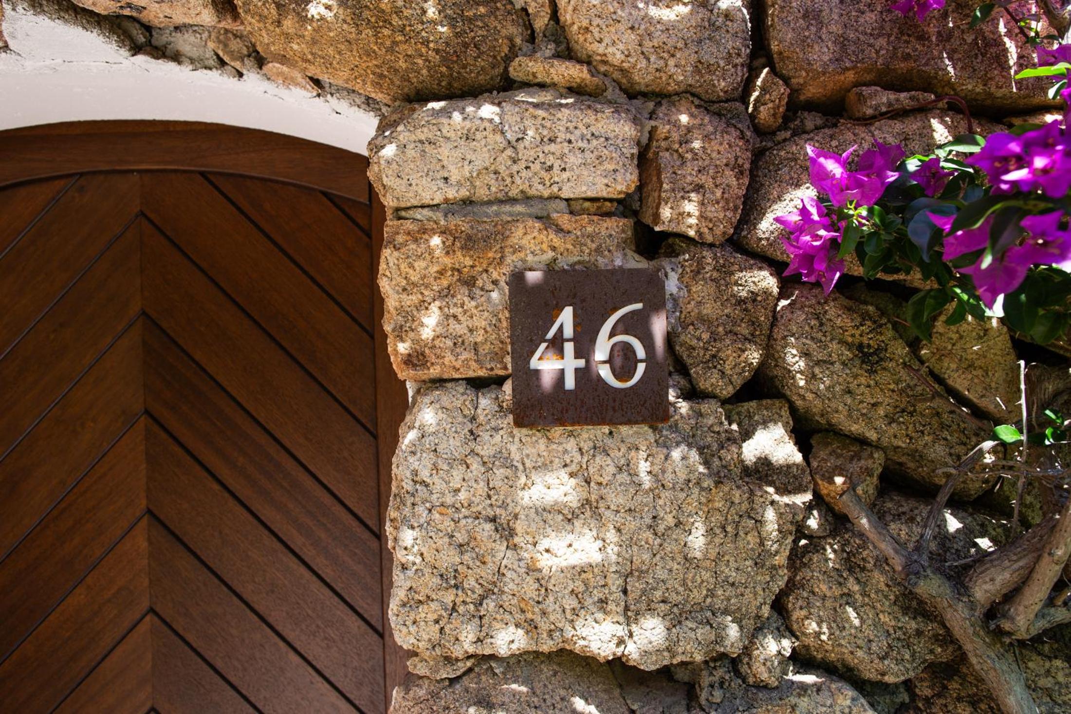 Double or Twin Room with Swimming Pool Access - Photo 7