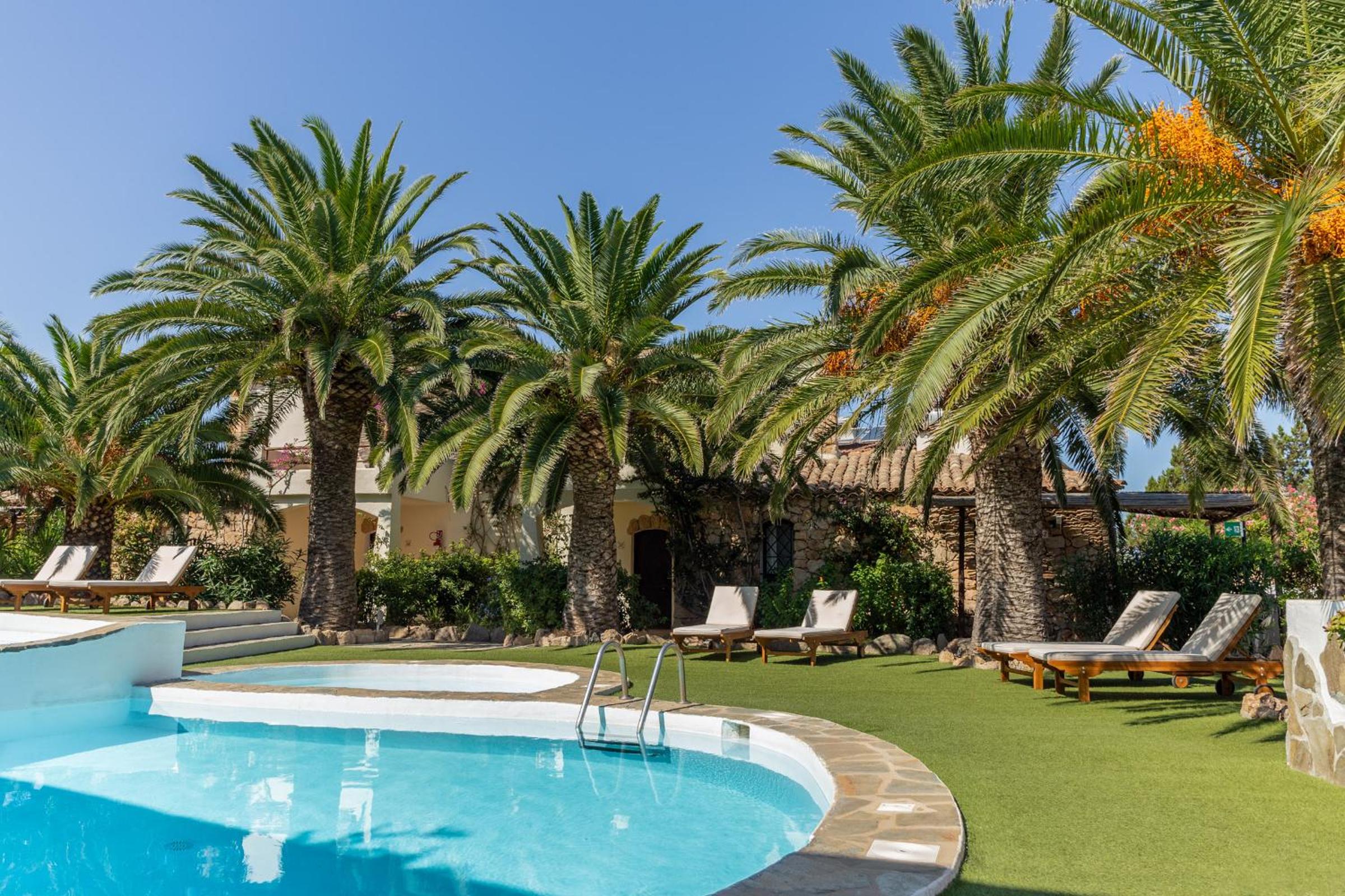 Double or Twin Room with Swimming Pool Access - Photo 11