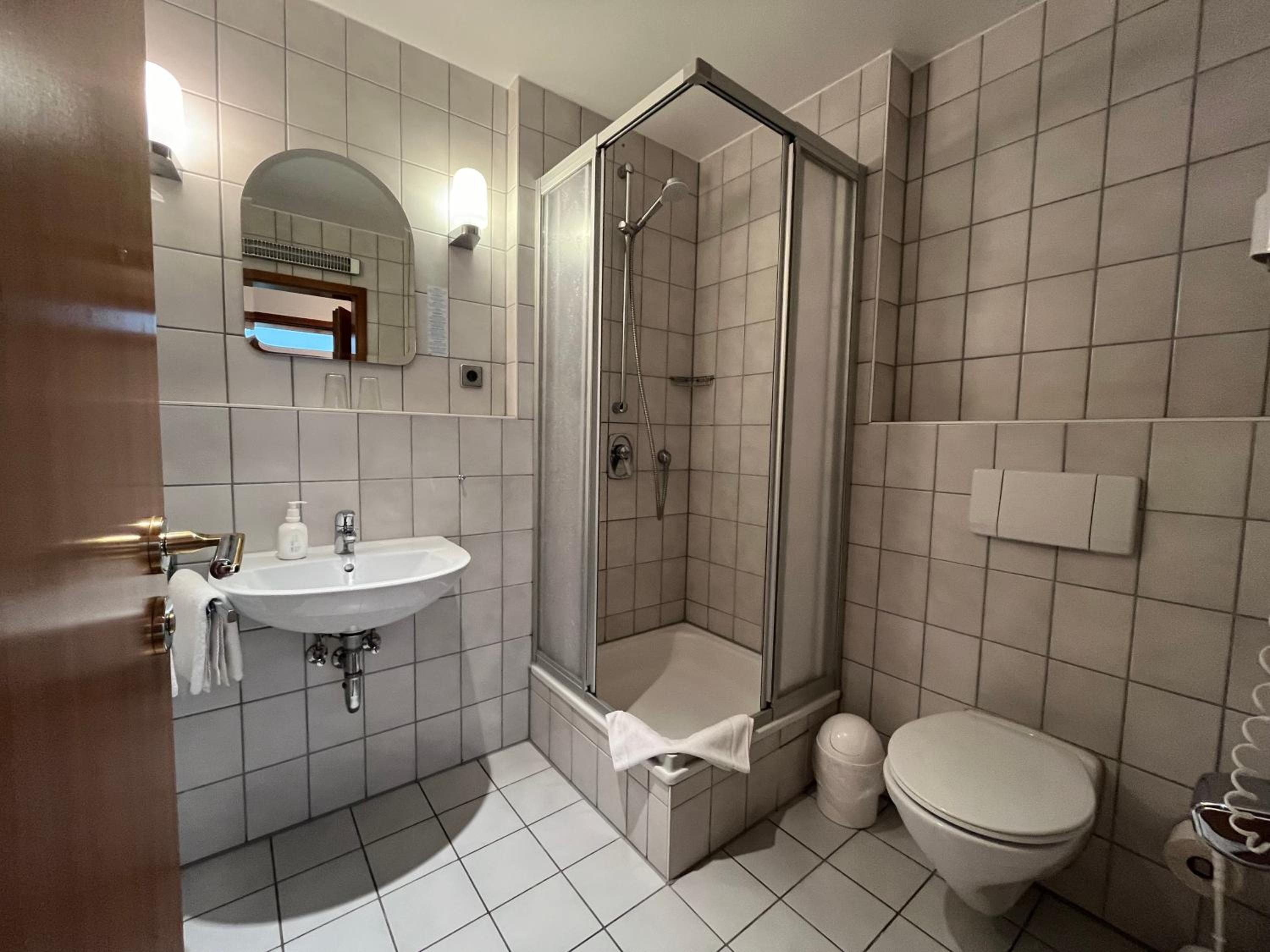 Quadruple Room - Photo 2