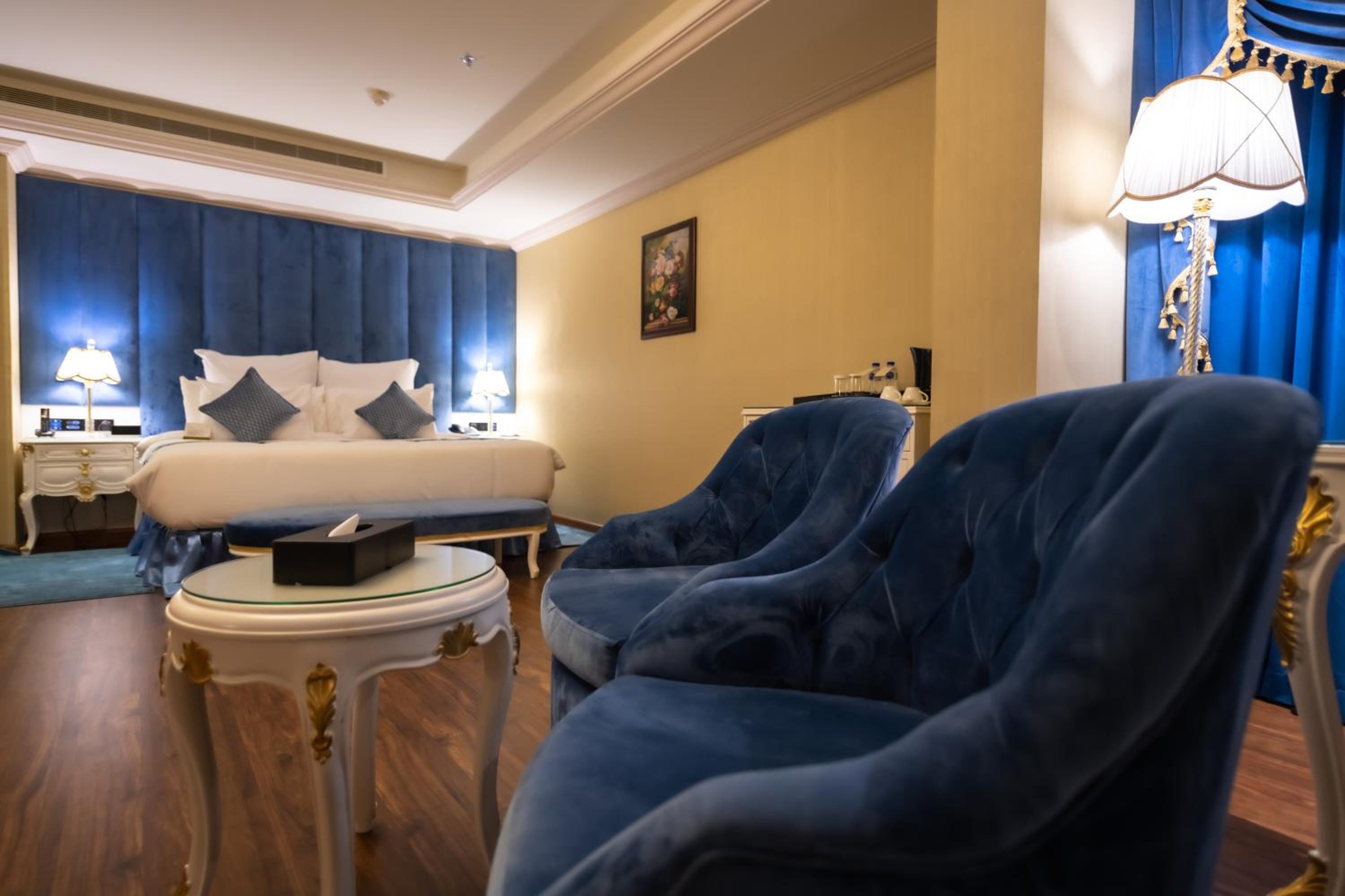 WA Club King Suite with Jacuzzi  - Photo 5
