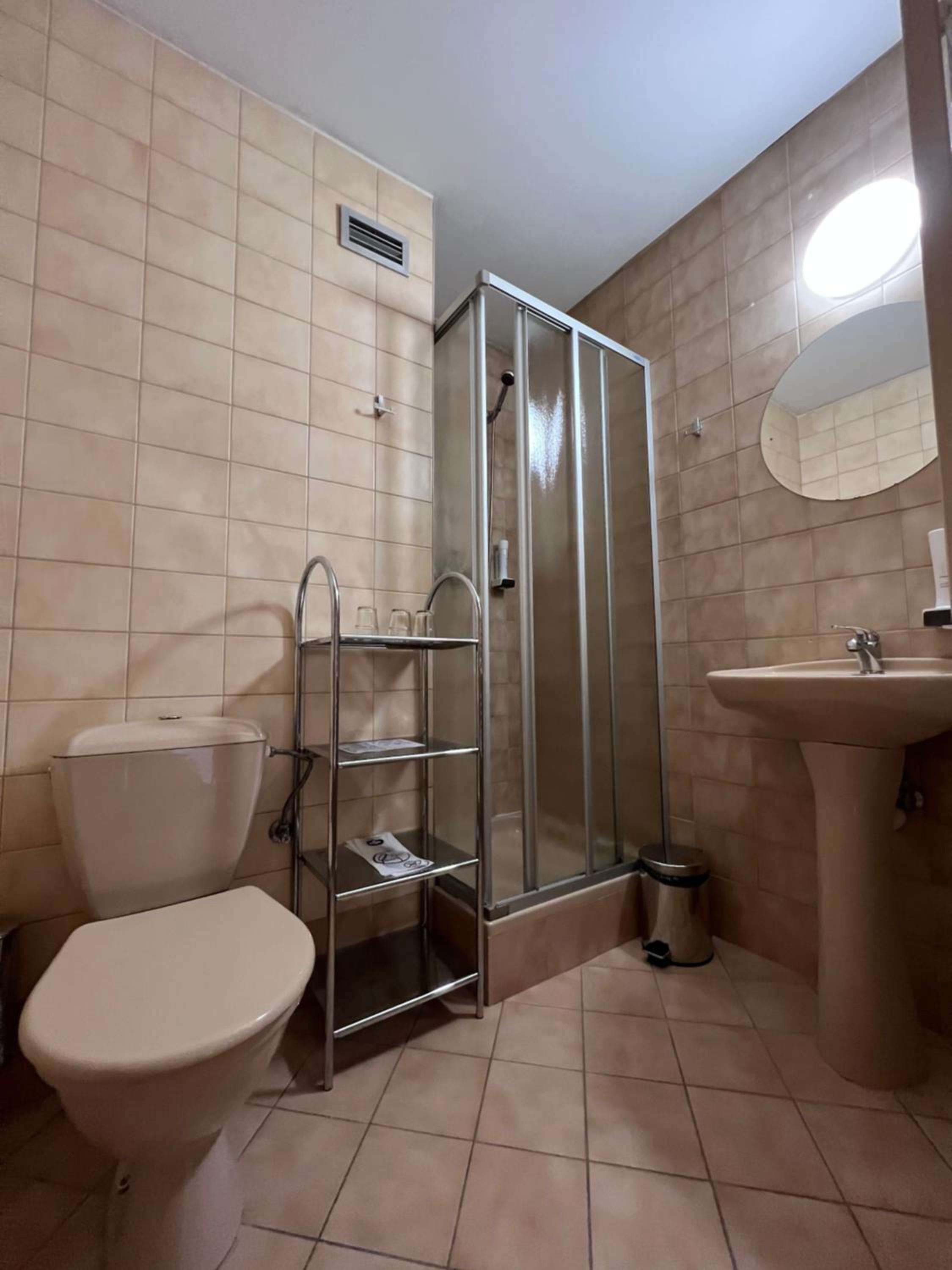 Standard Triple Room photo 2