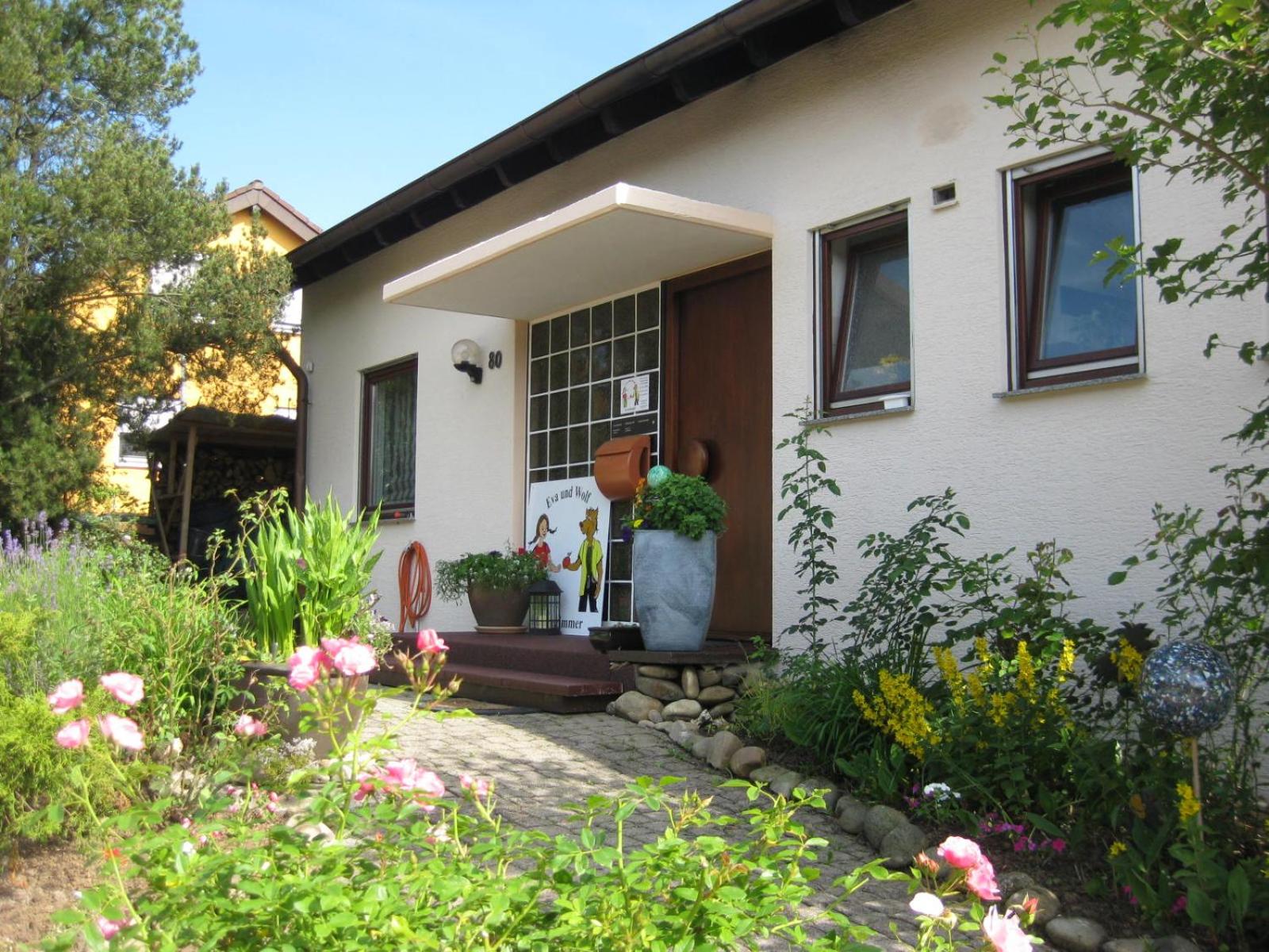 Studio with Balcony - Photo 5