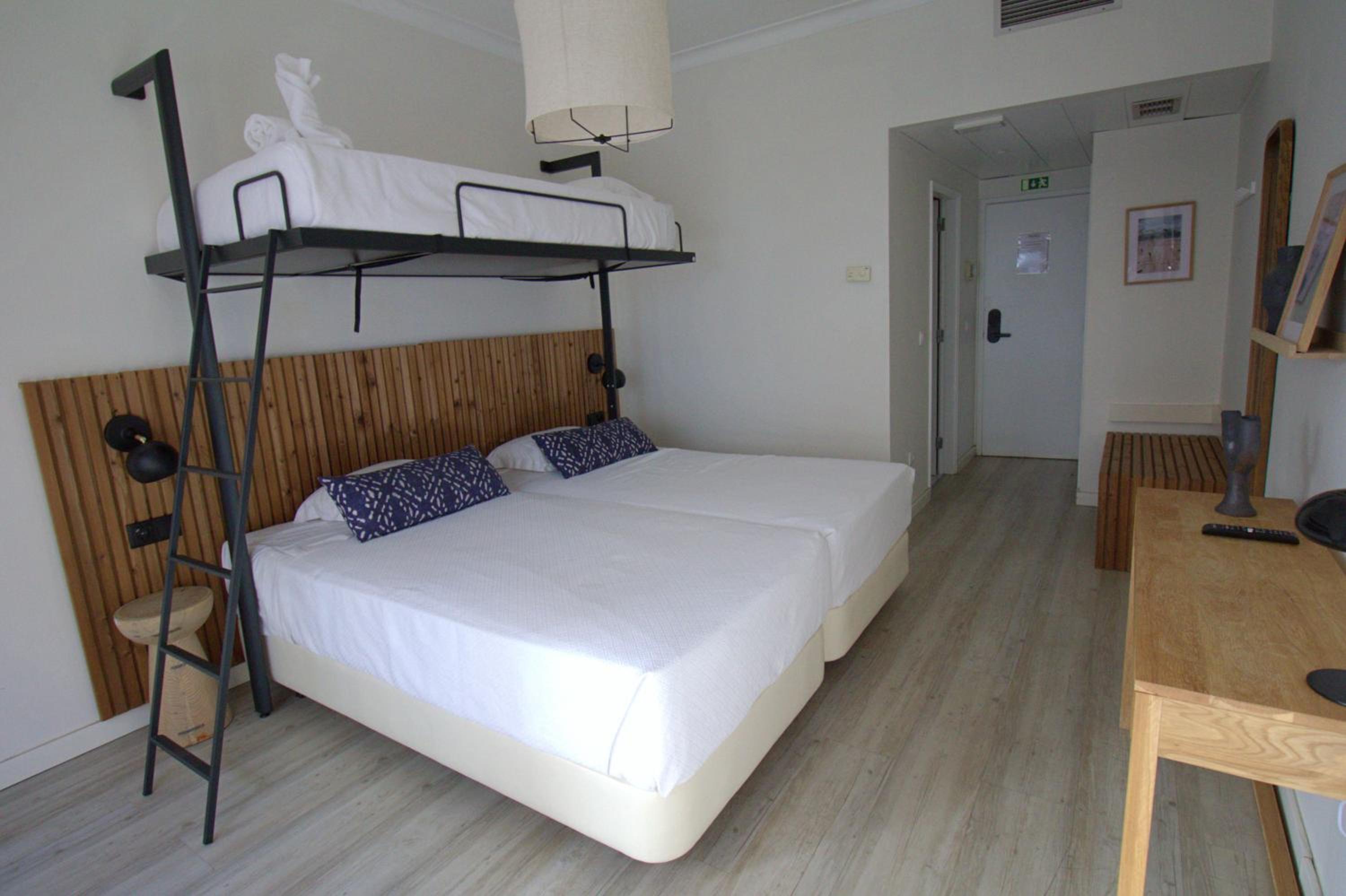 Standard Triple Room photo 3