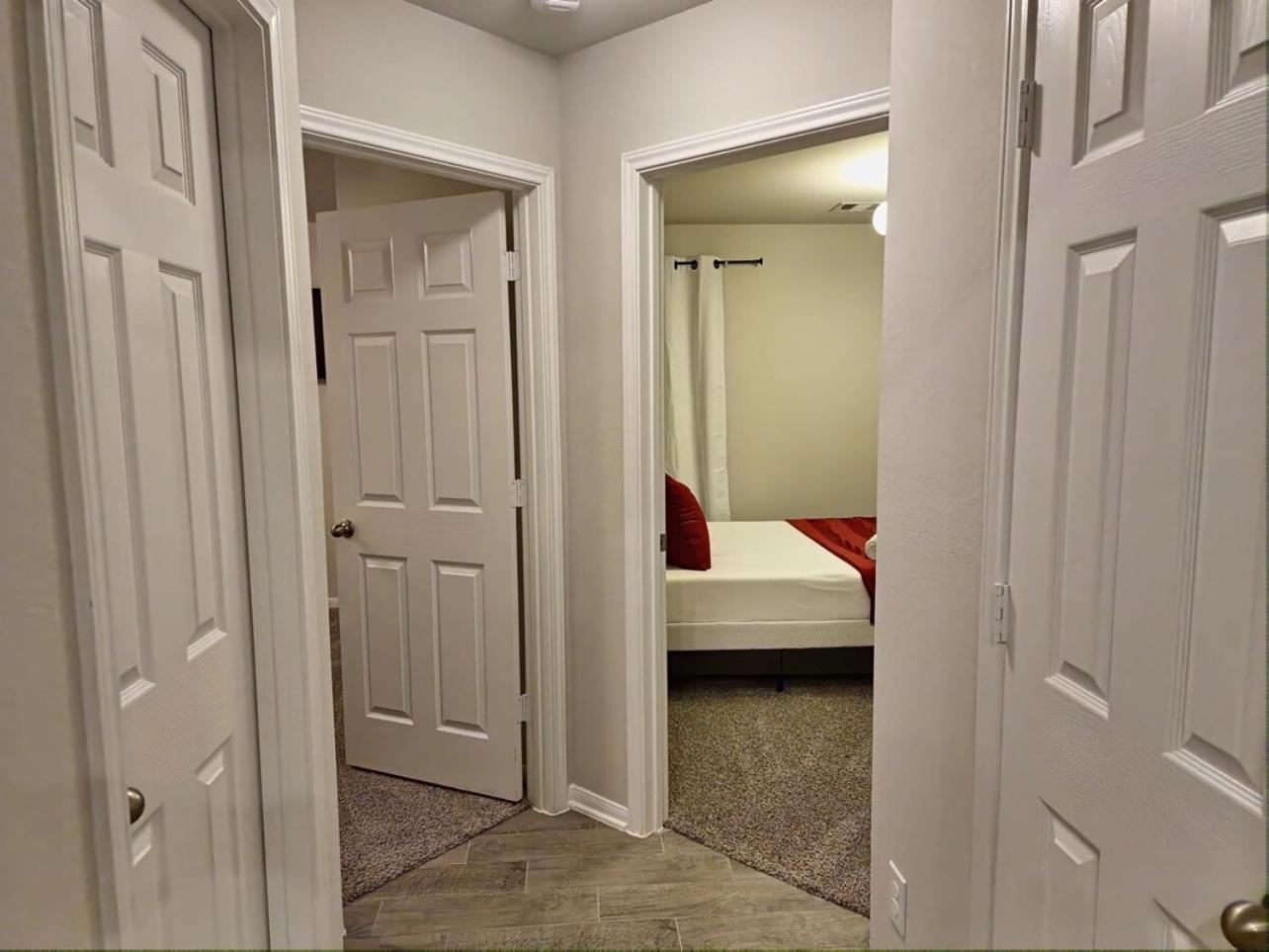 Two-Bedroom House photo 3