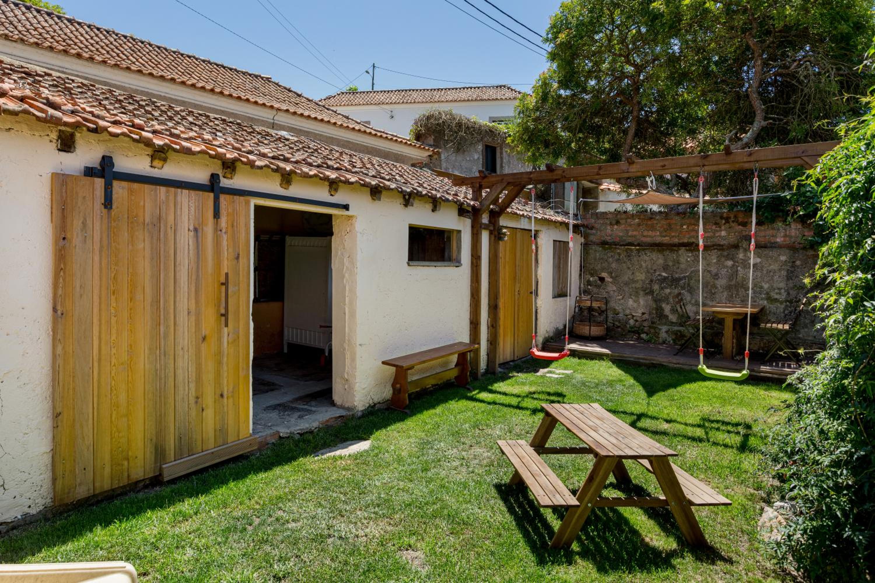 Three-Bedroom House photo 3