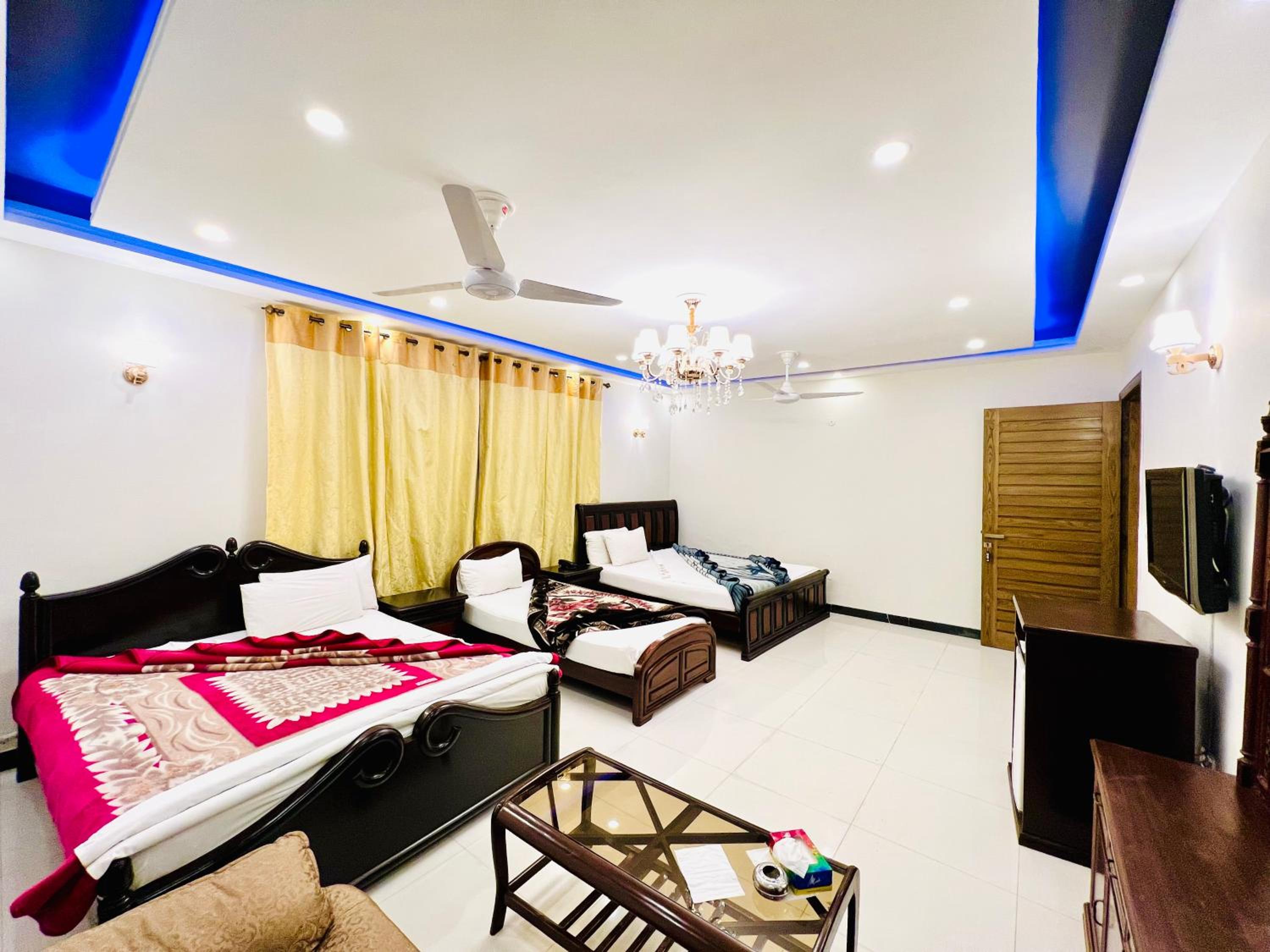 Family Suite photo 3
