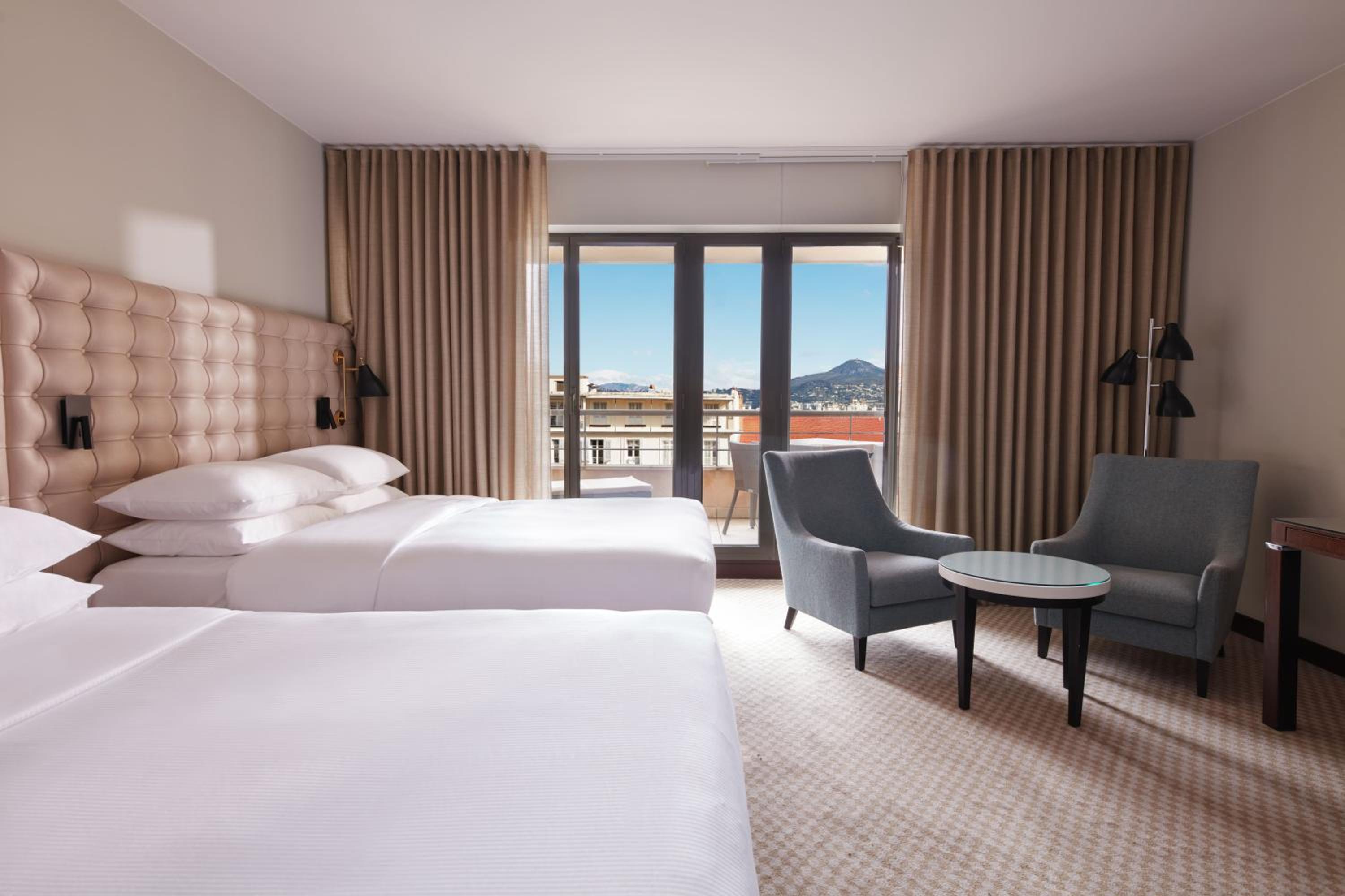 Deluxe Queen Room with Two Queen Beds (Non Smoking)