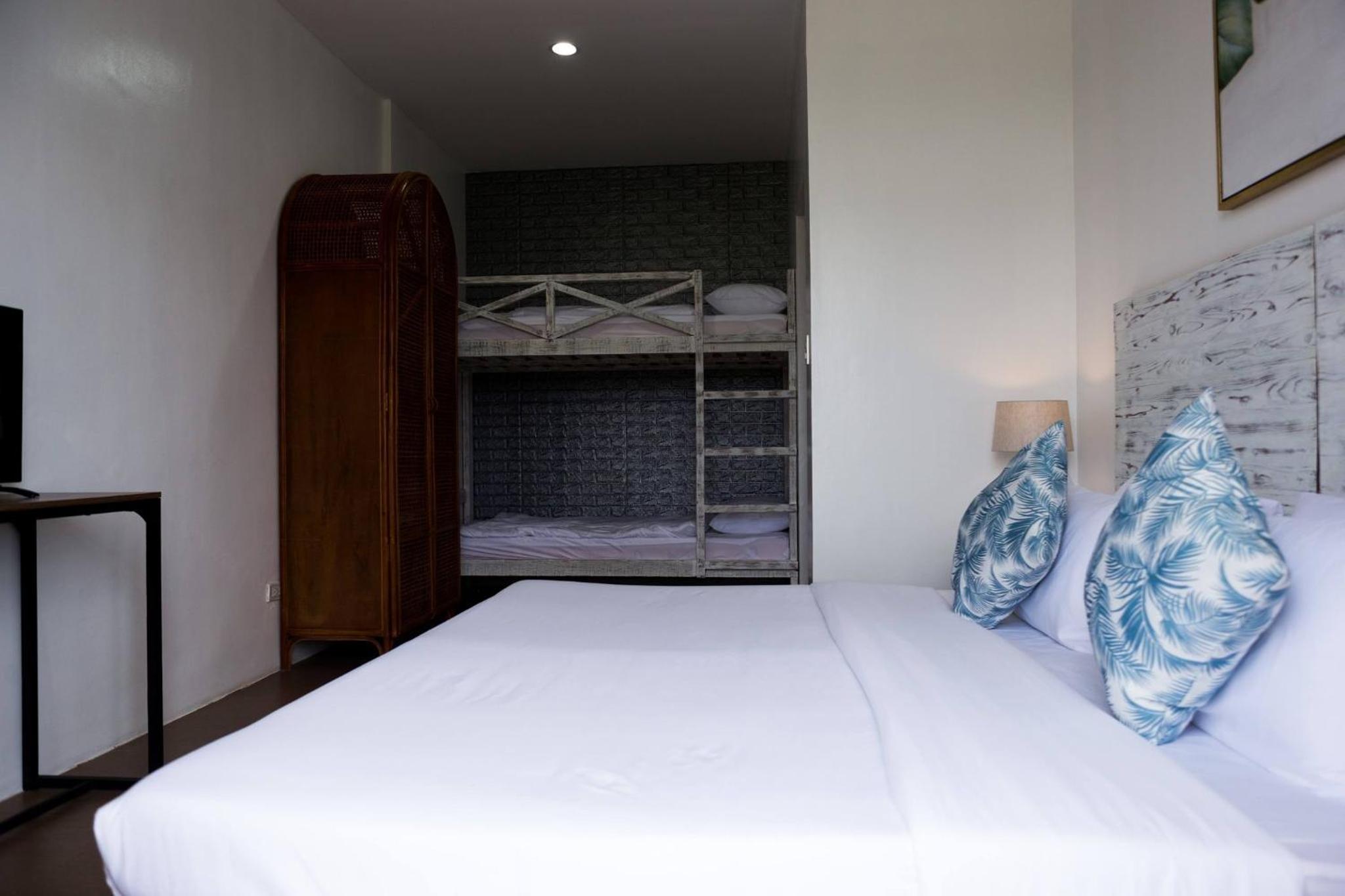 Three-Bedroom Villa photo 1
