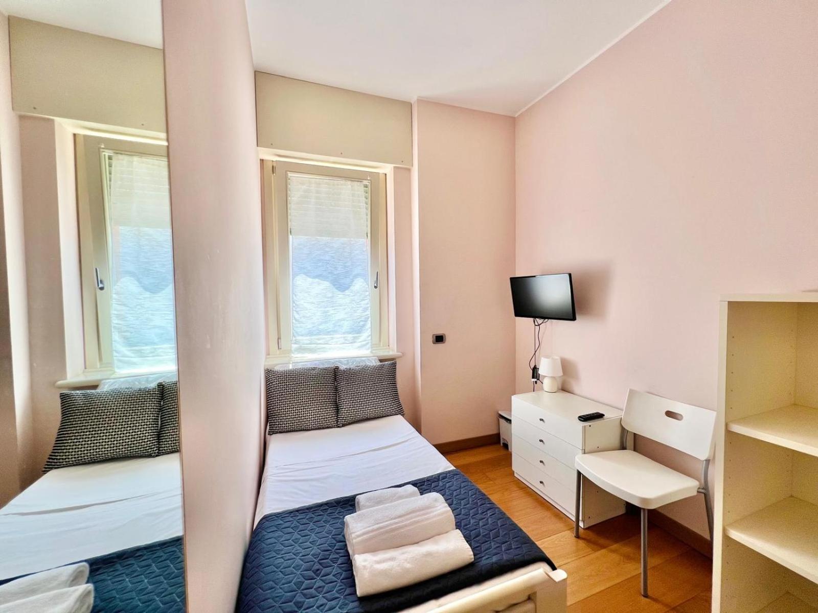 Triple Room with Shared Bathroom photo 1