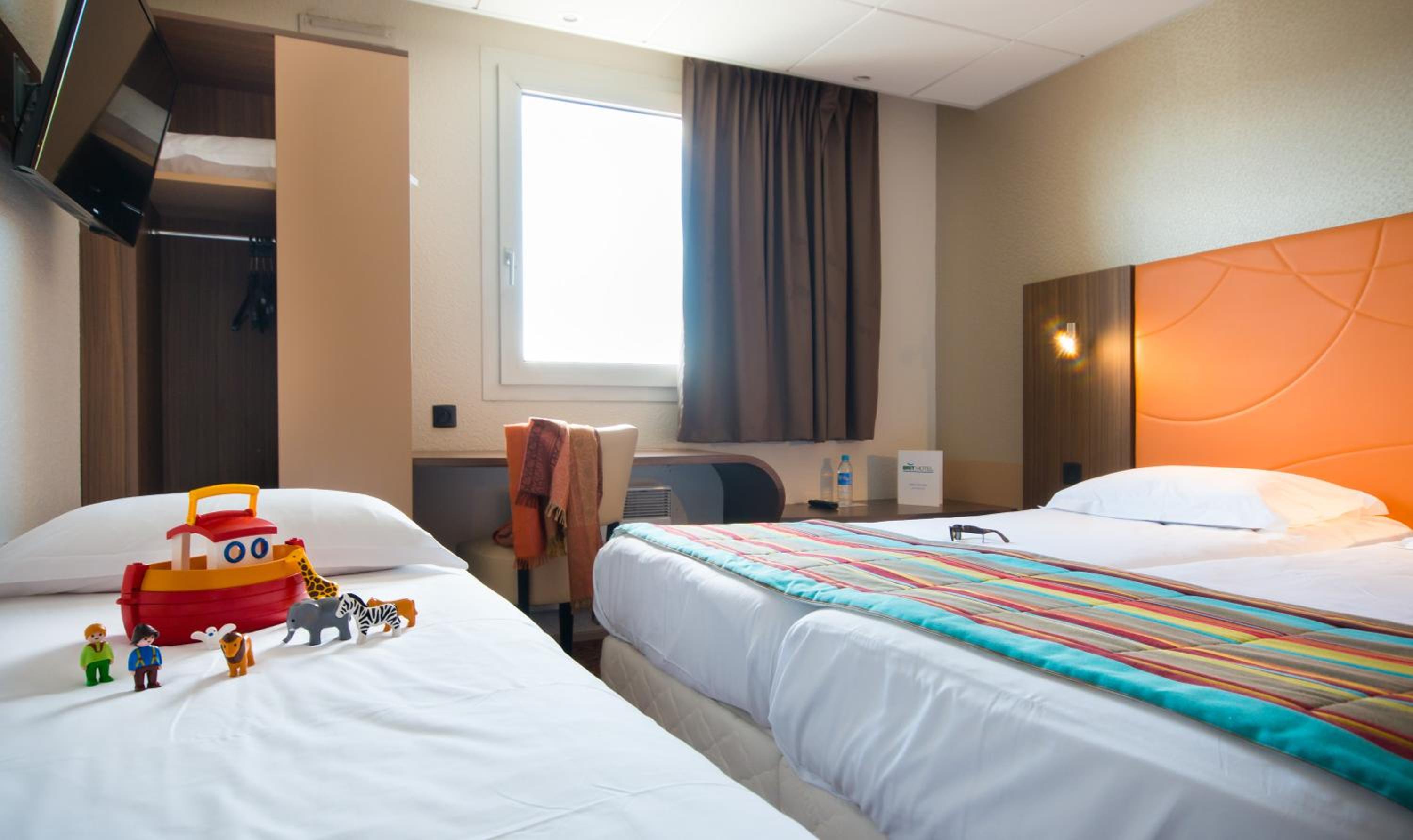Triple Room with 3 Beds