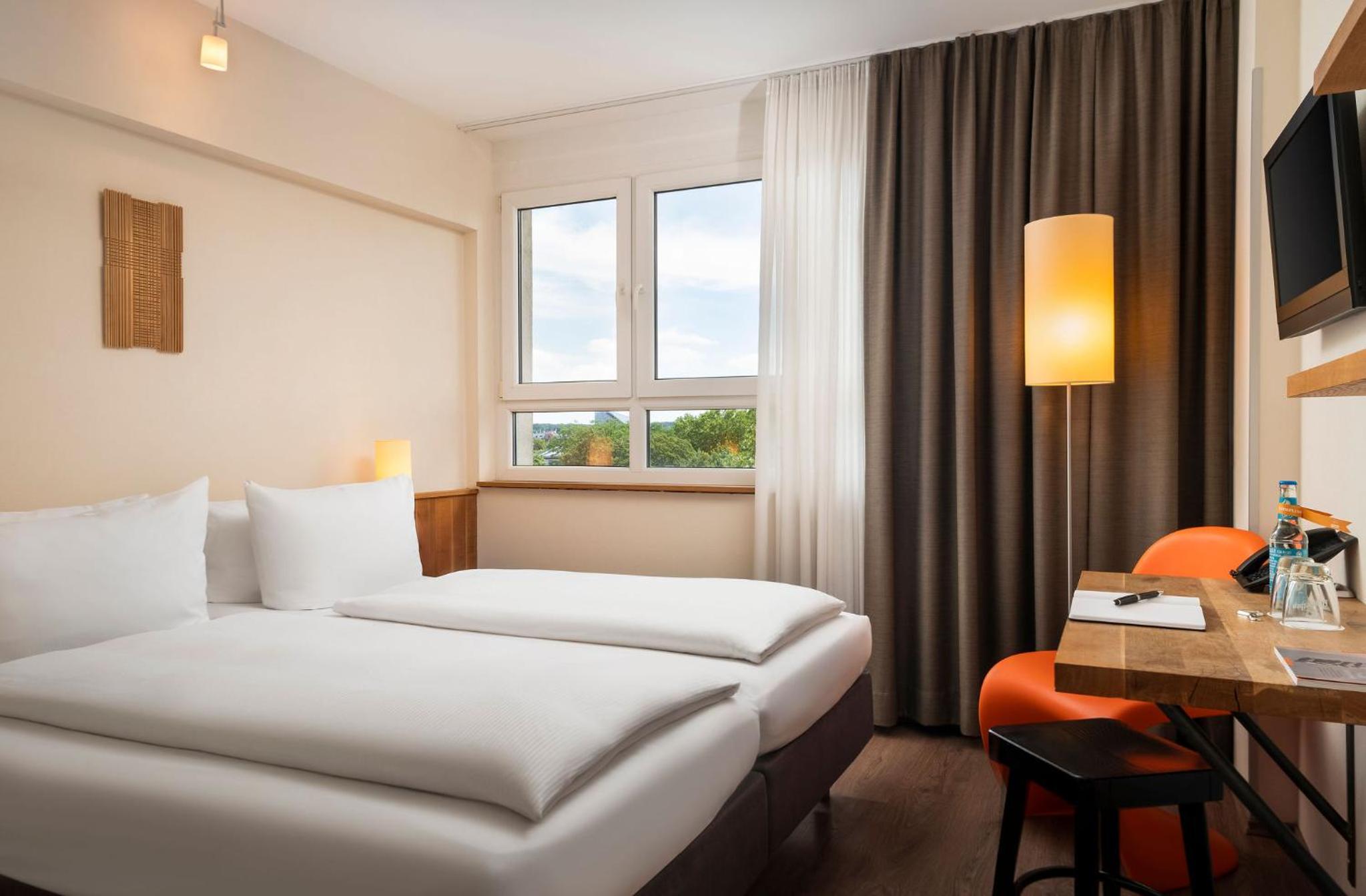 Business Double or Twin Room - Photo 1
